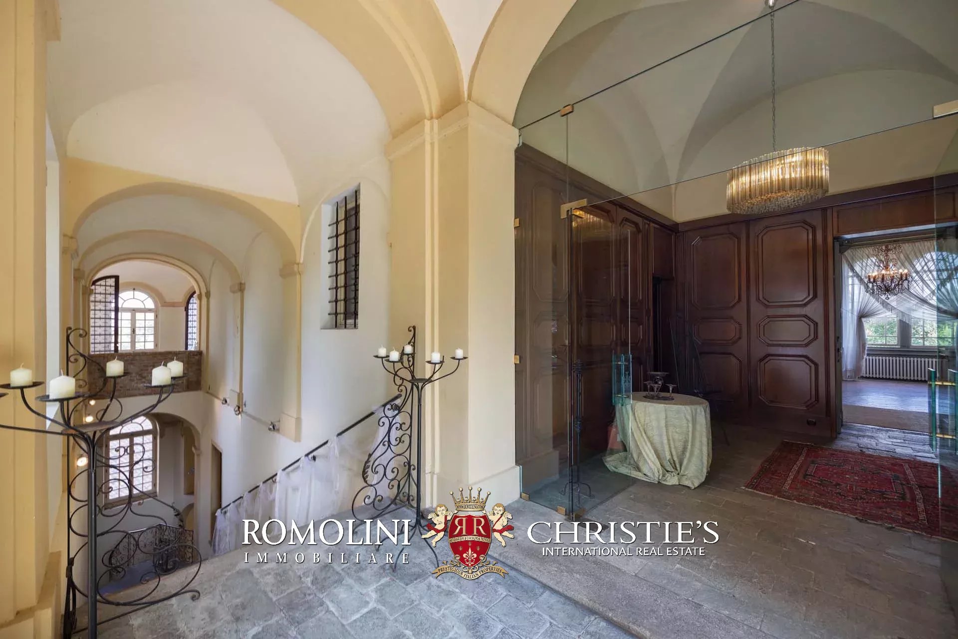 10 Bedroom Chateau's Image 39