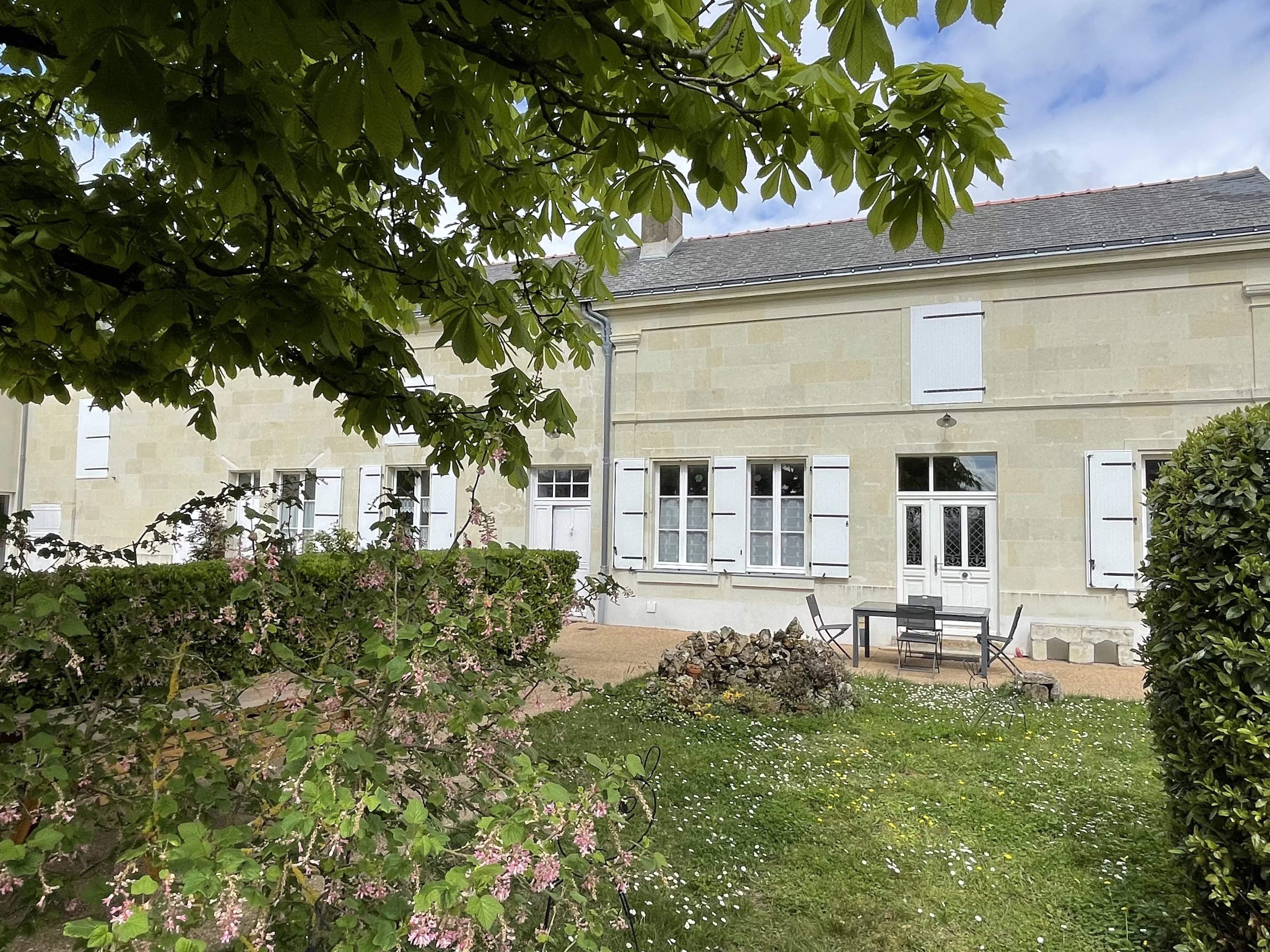 Sale House Le Puy-Notre-Dame