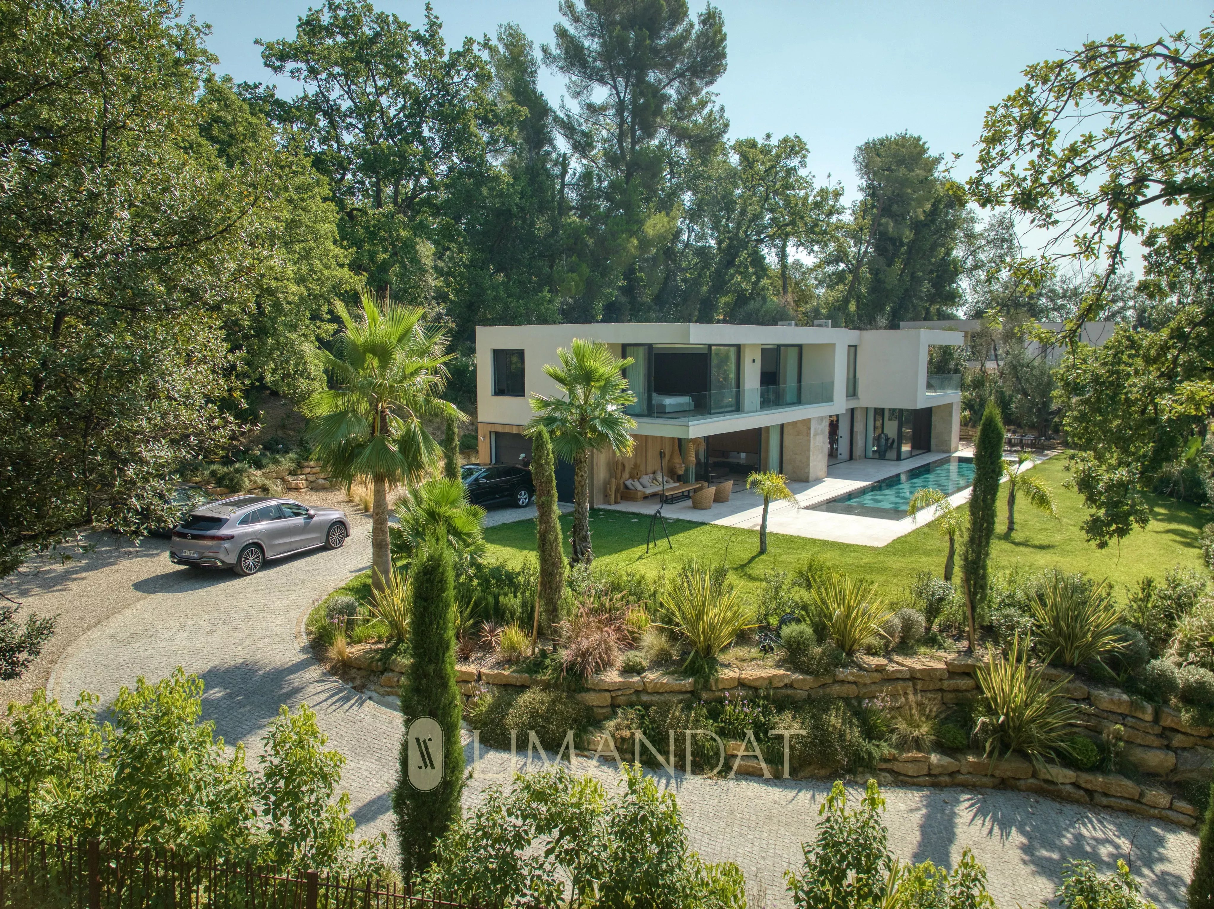 Opio - Contemporary villa 320 m² - Land 2600 m²