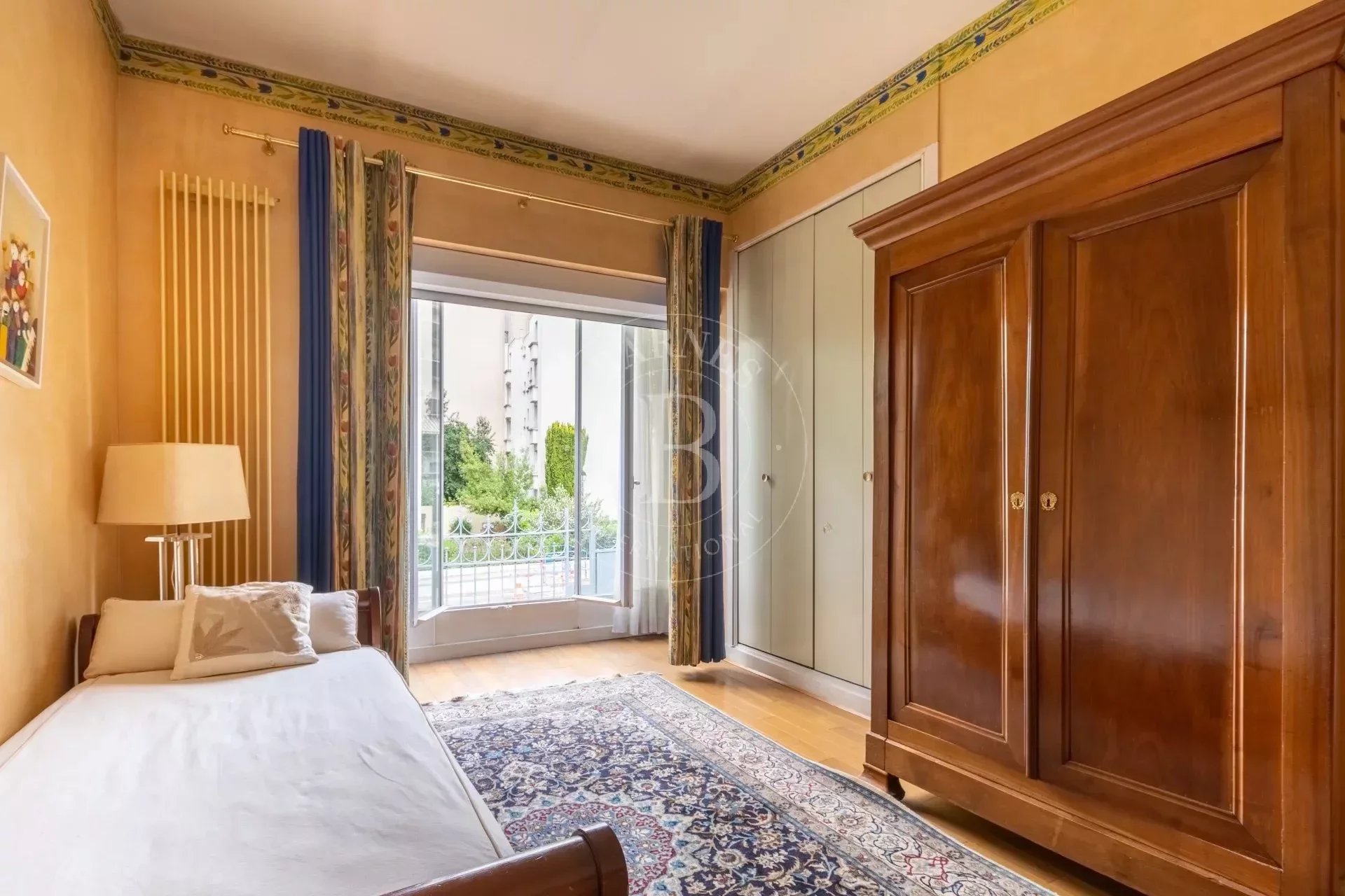 Ev Vanves - picture 11