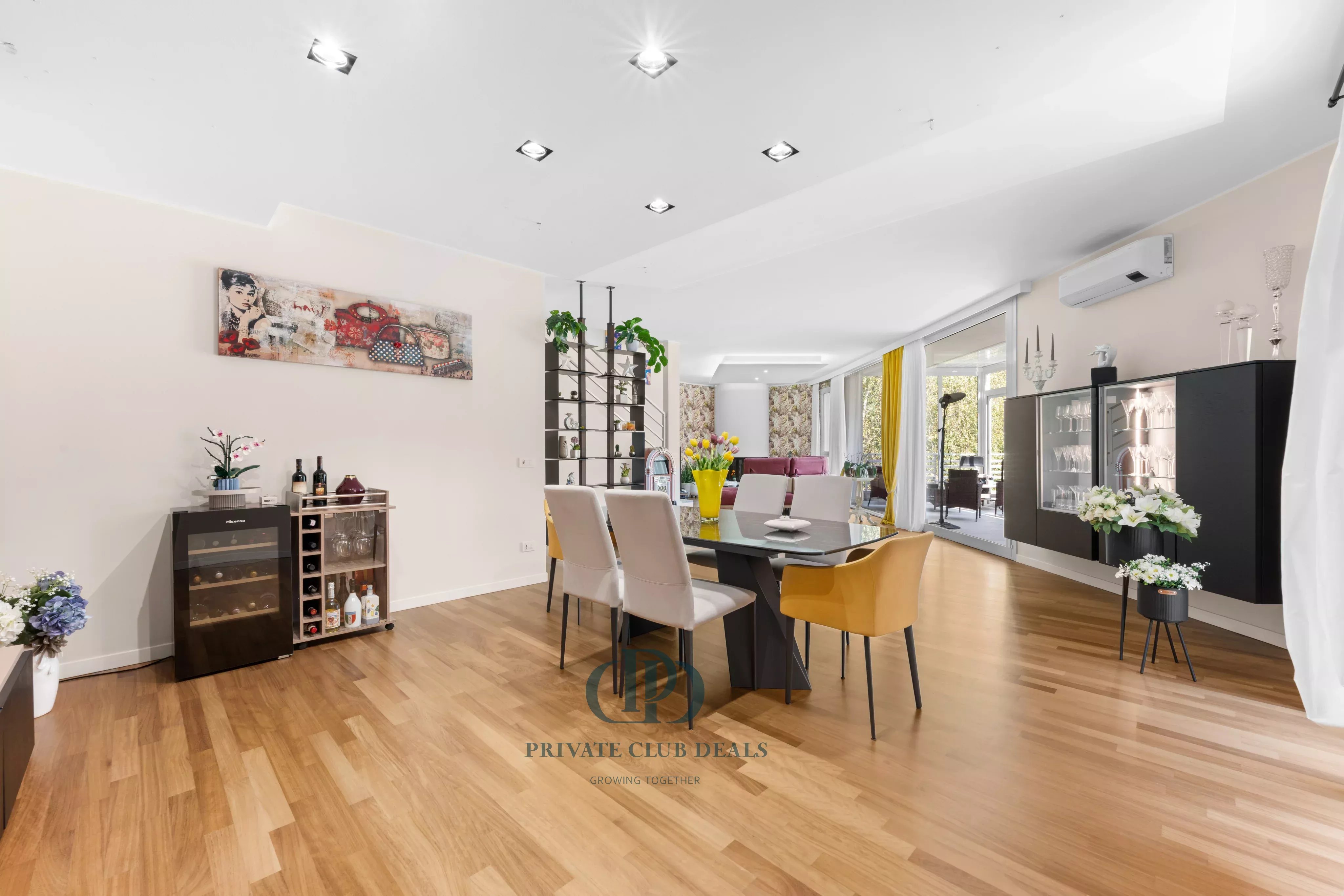 Villa Como - picture 11