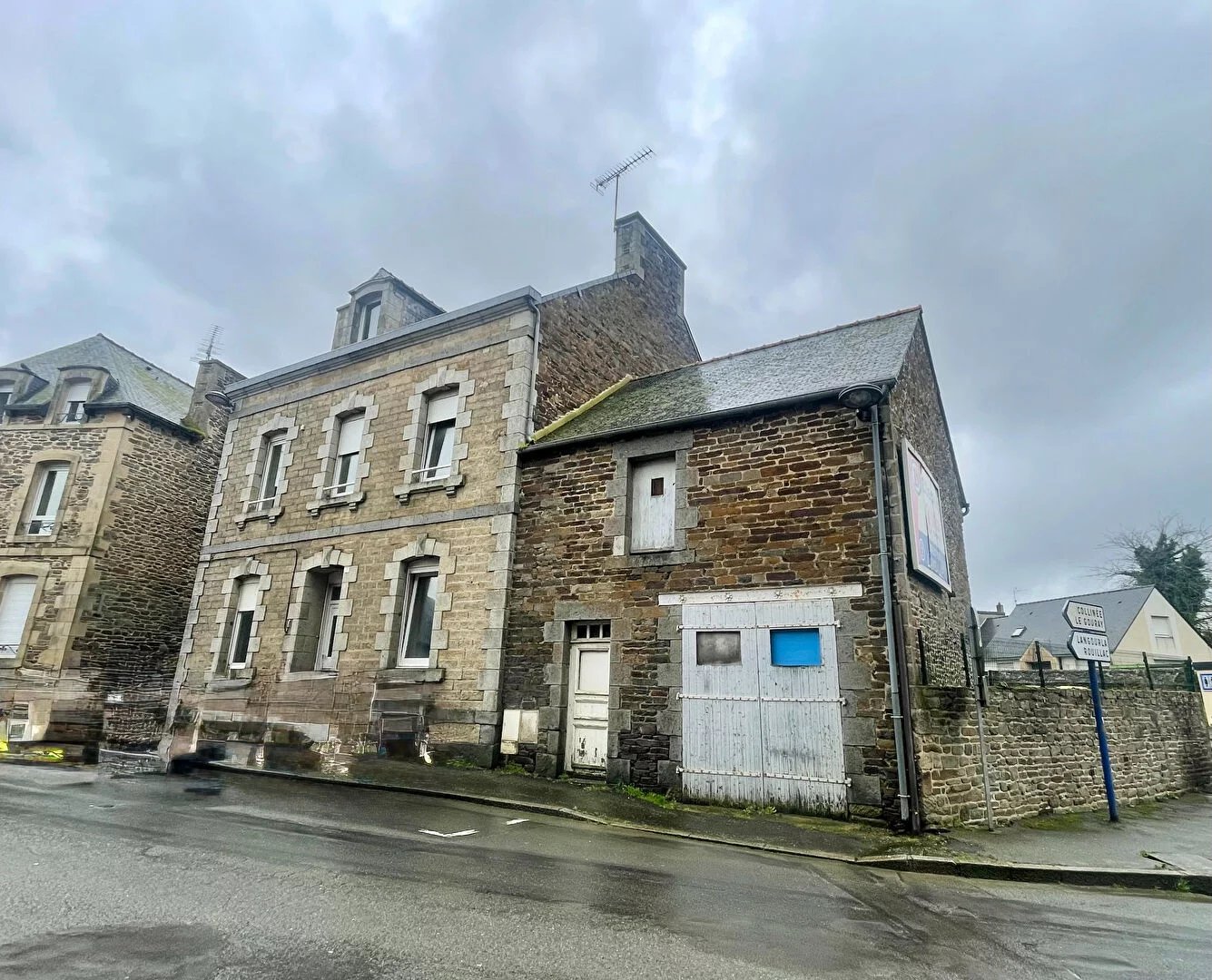ENSEMBLE IMMOBILIER À PLÉNÉE-JUGON