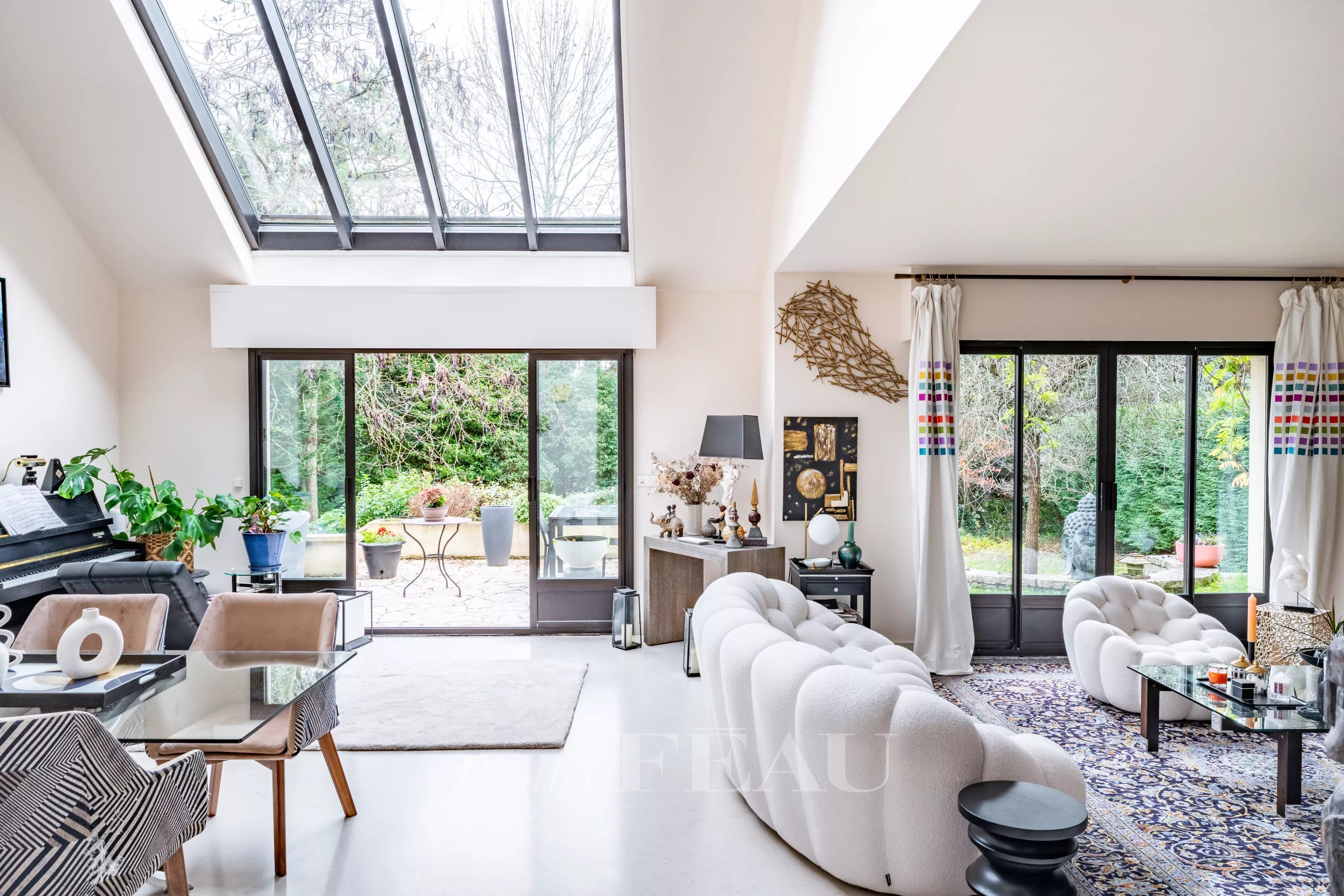Bougival – A bright architect-designed property with a garden