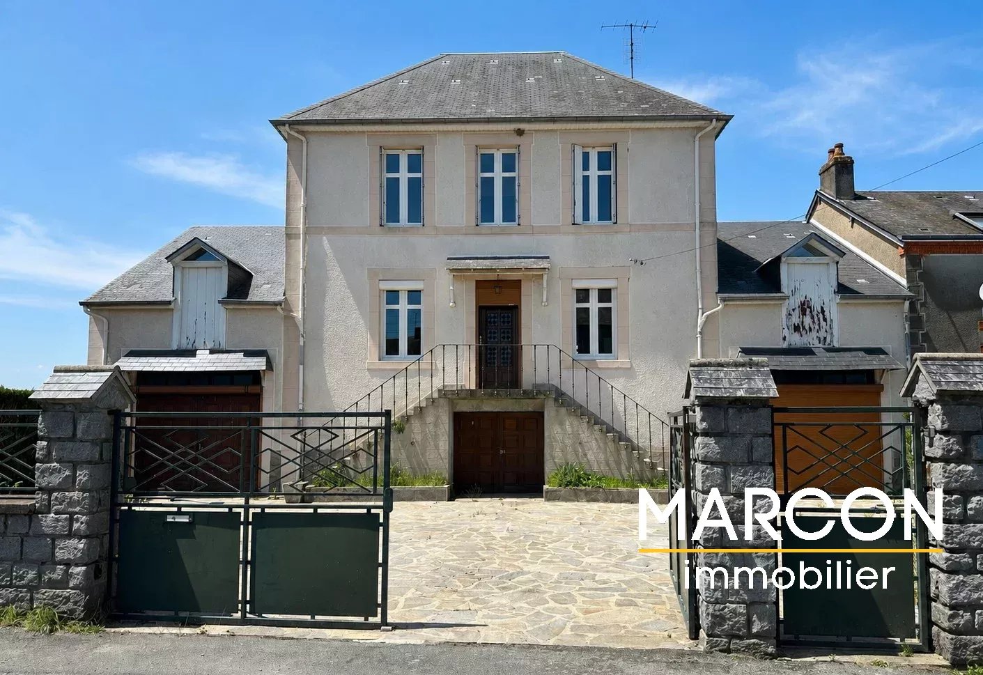 GRANDE MAISON FAMILIALE