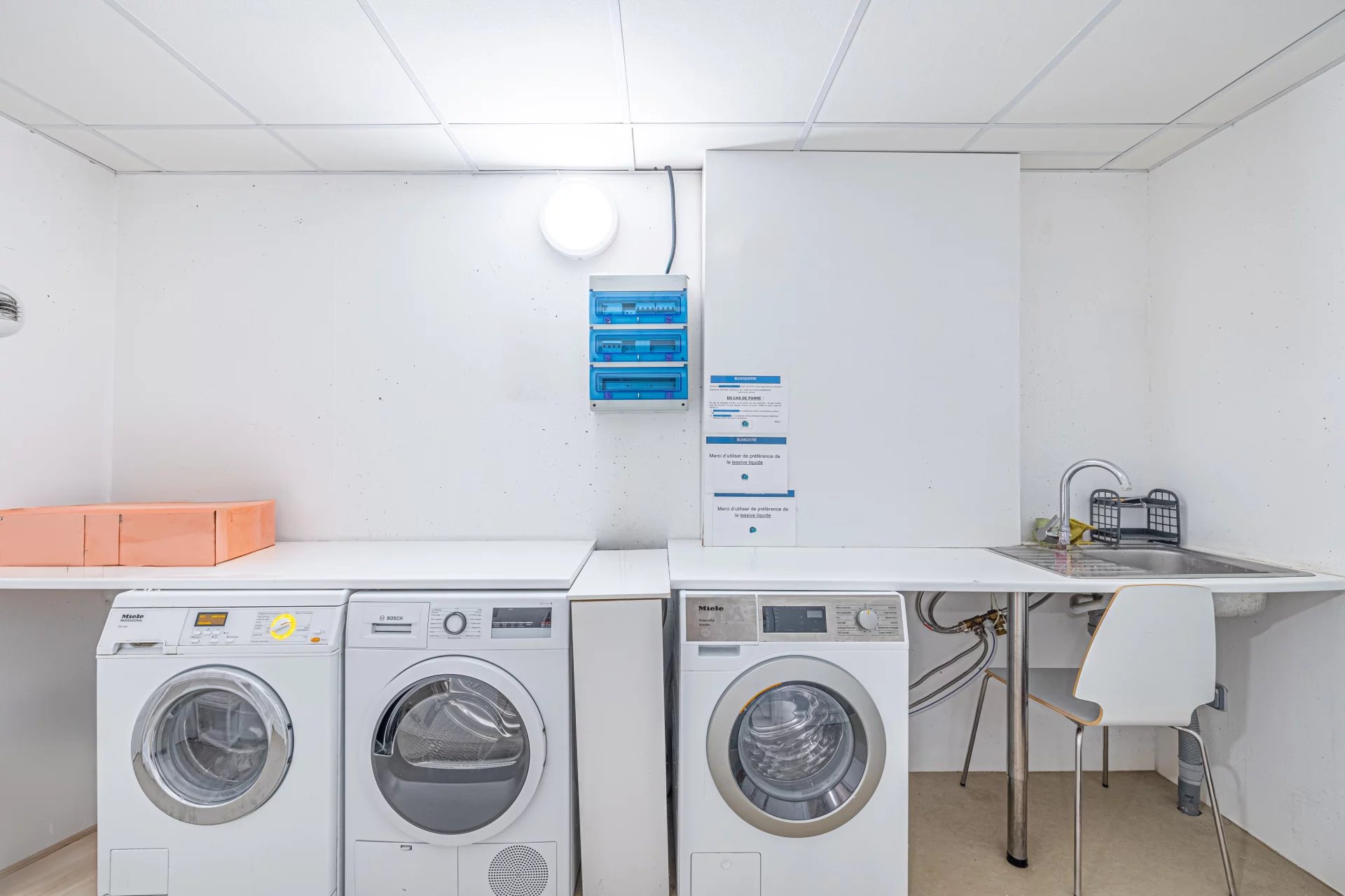 NICE CIMIEZ-PASTEUR - STUDIO MEUBLE — photo 17