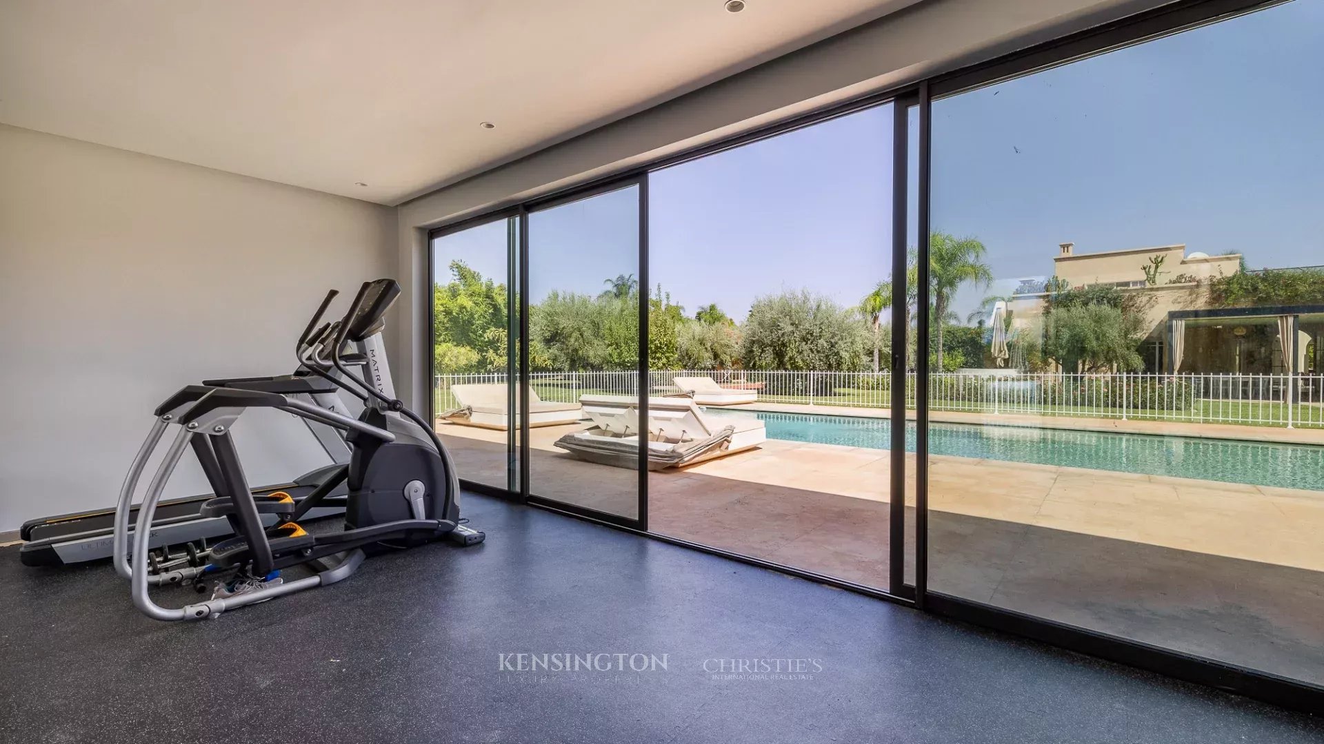 6 Bedroom Villa/Townhouse's Image 16