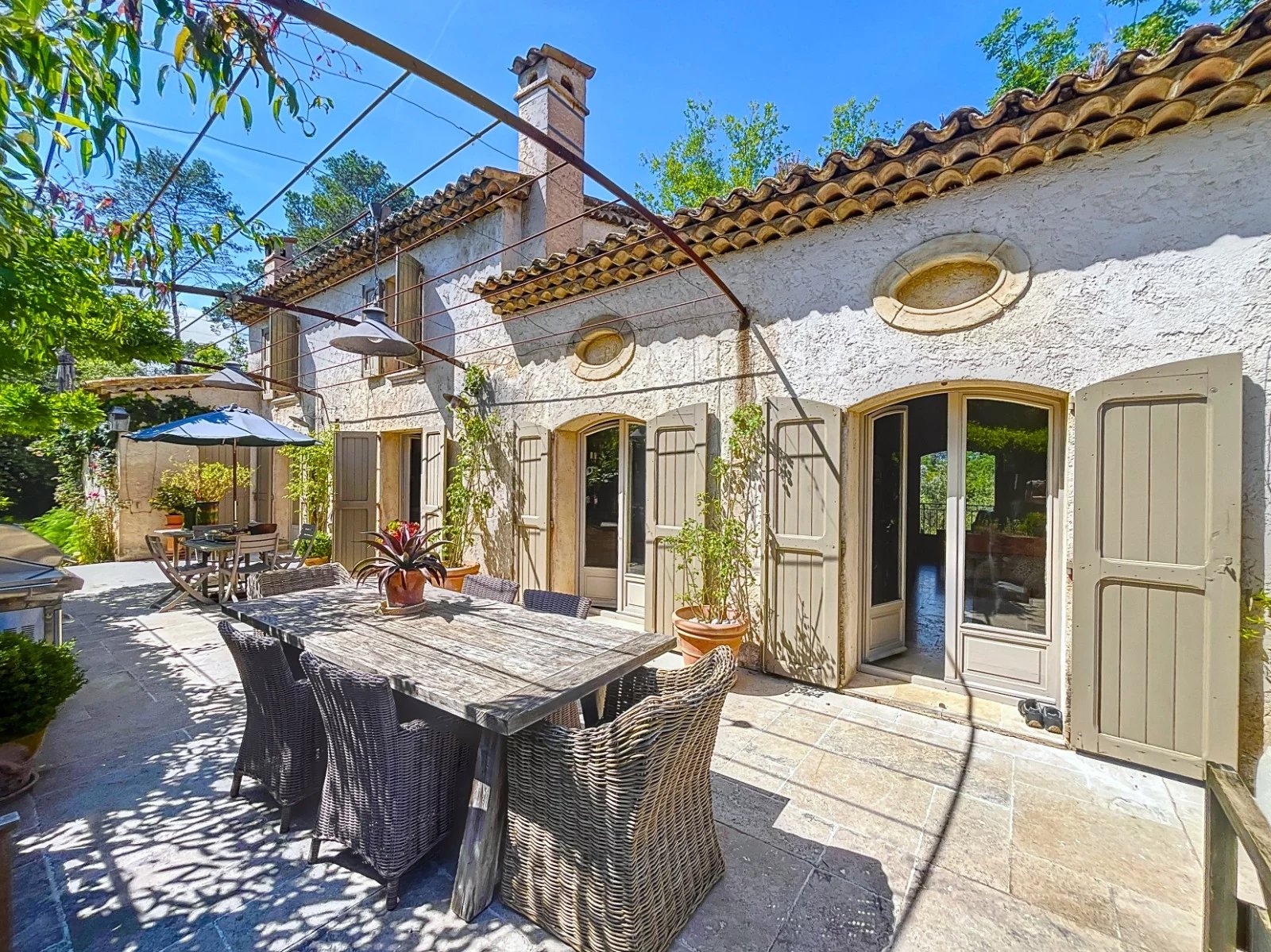 06560 VALBONNE VILLA