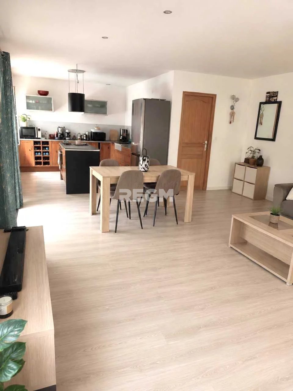 Maison 2-3 chambres avec jardin, entretenue et bien située d