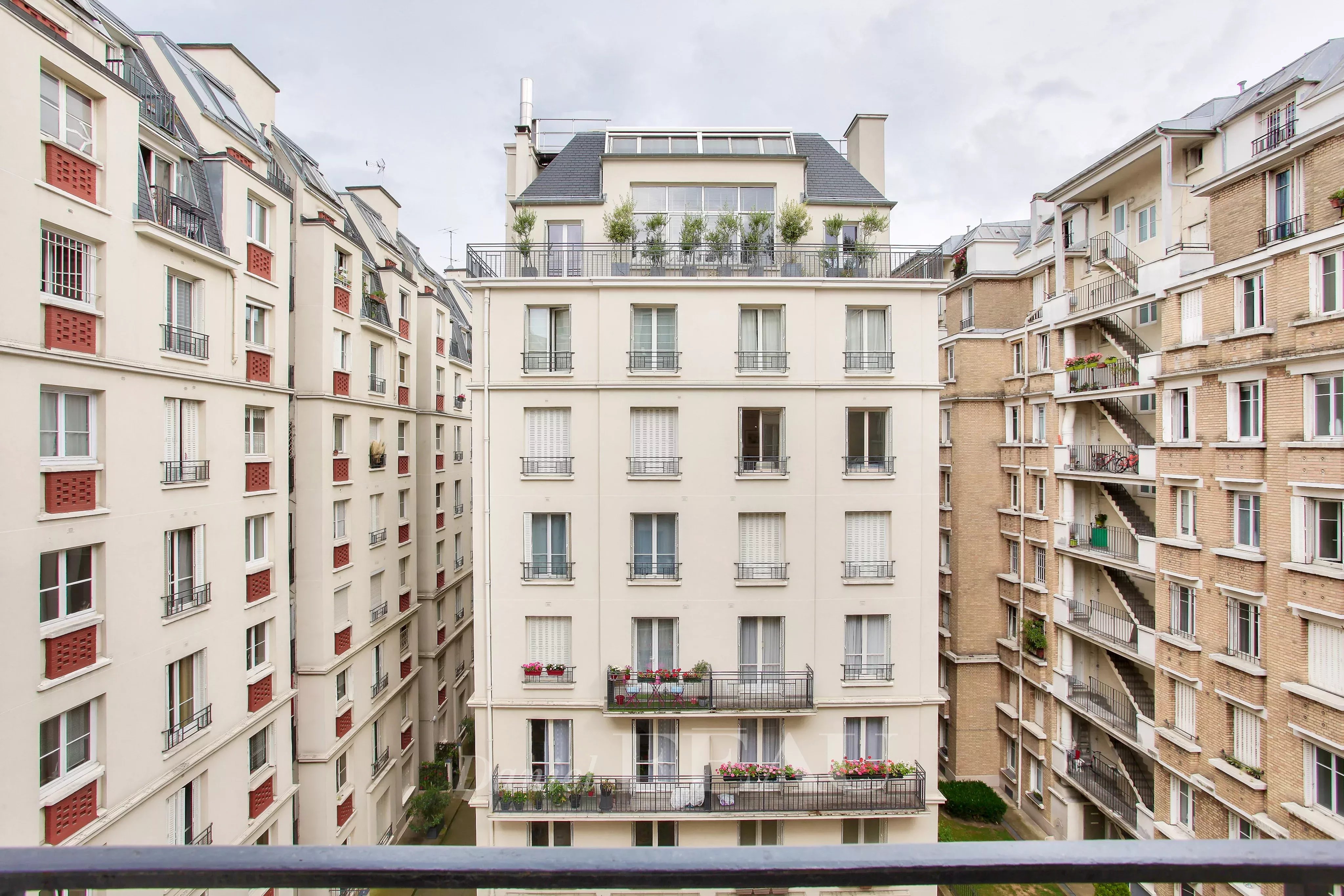 Location Appartement Paris 17ème