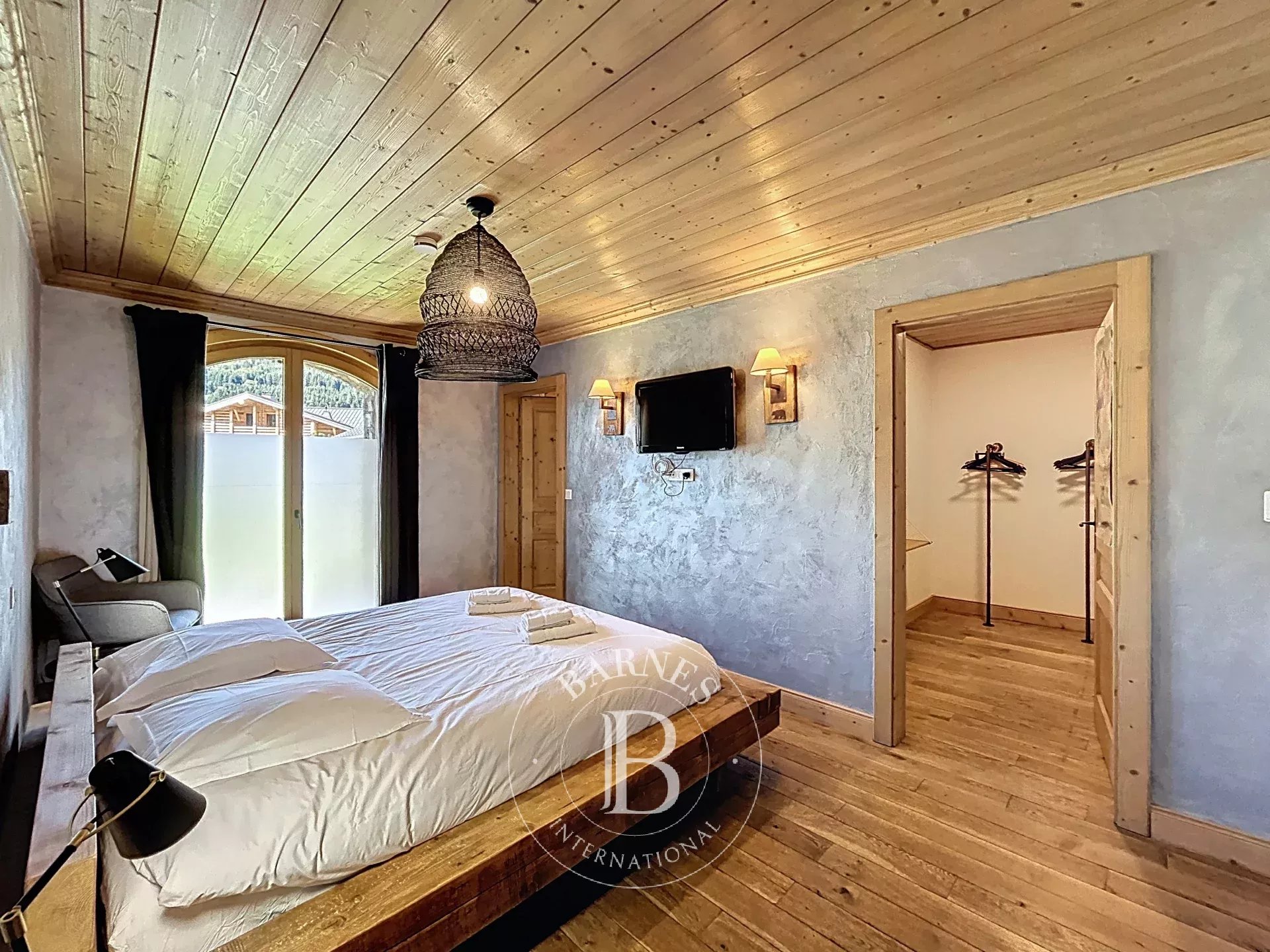 Photo of Les Gets – Ski-in/Ski-out property with 3 units