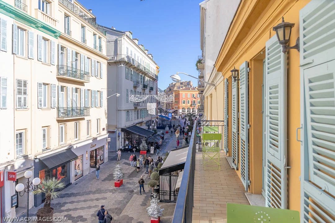 SALE - Apartment 4 Rooms Nice Carré d'Or Pedestrian Balconies Top Floor Superb
