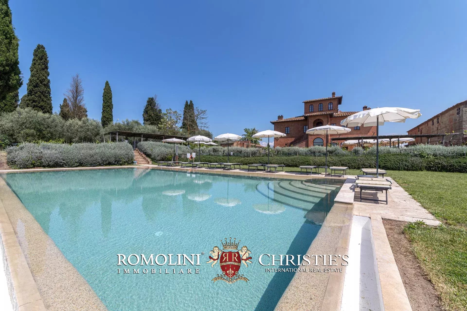 14 Bedroom Villa/Townhouse's Image 12
