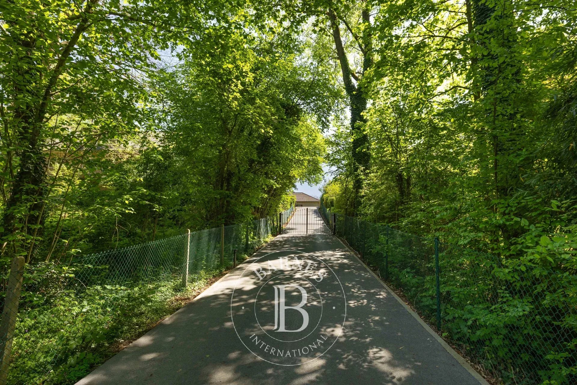 Prachtige villa aan het bos van Hautmont