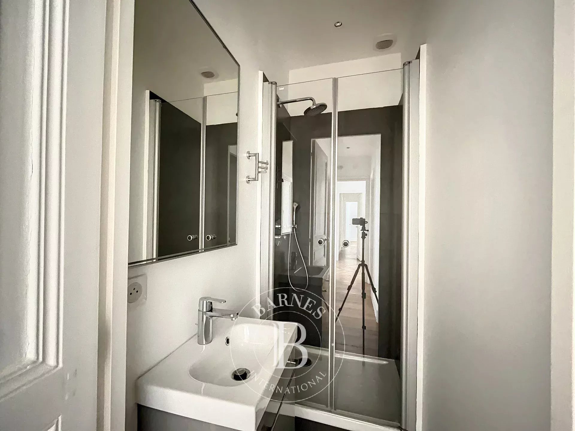 Daire Paris 8ème - picture 5