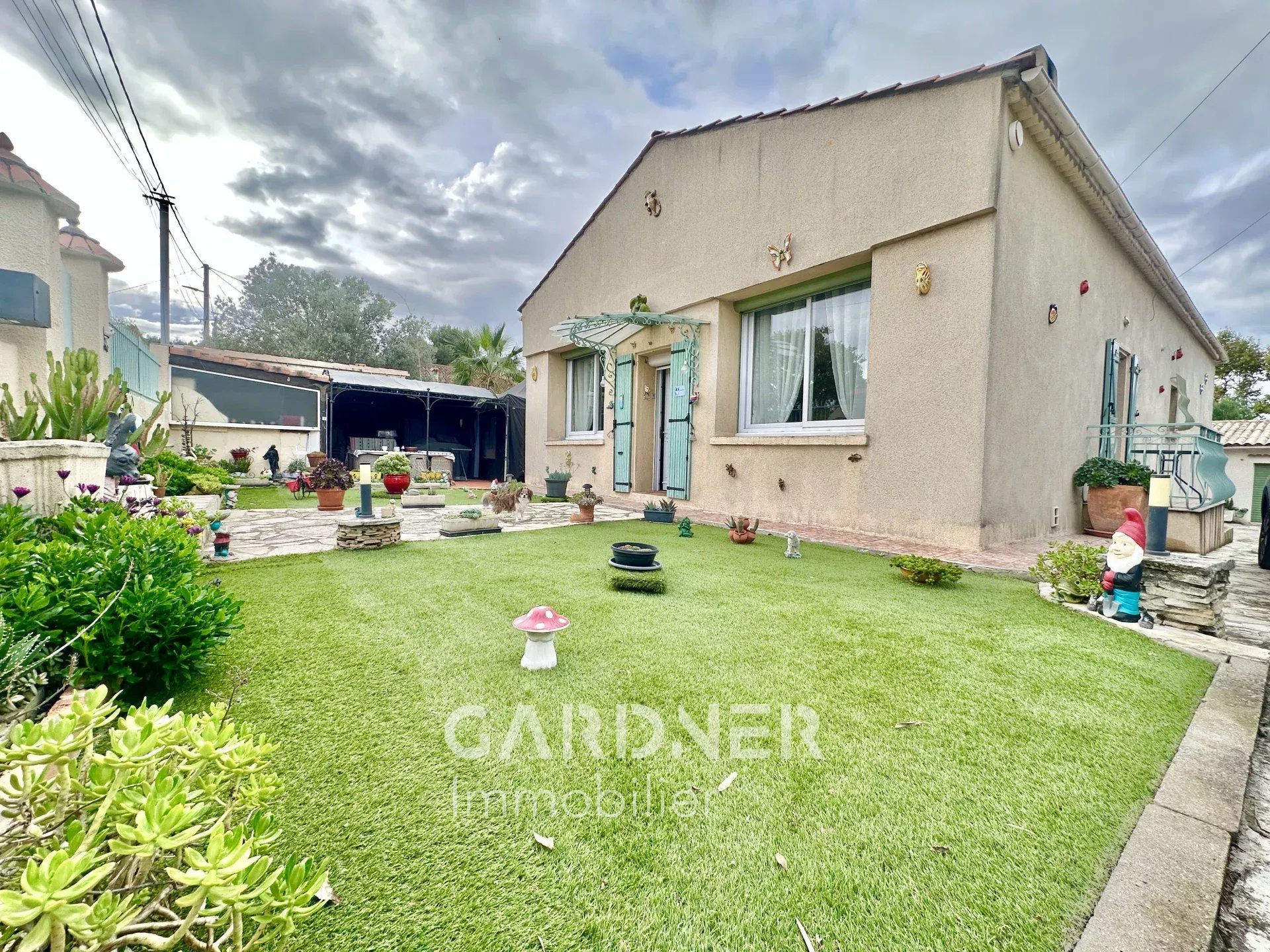 Agence immobilière de 