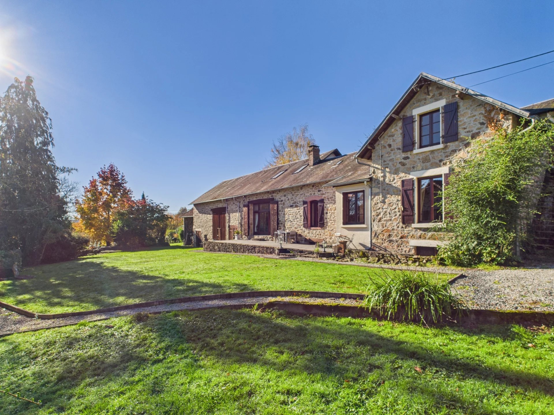 House in Saint-Yrieix-la-Perche - view 1