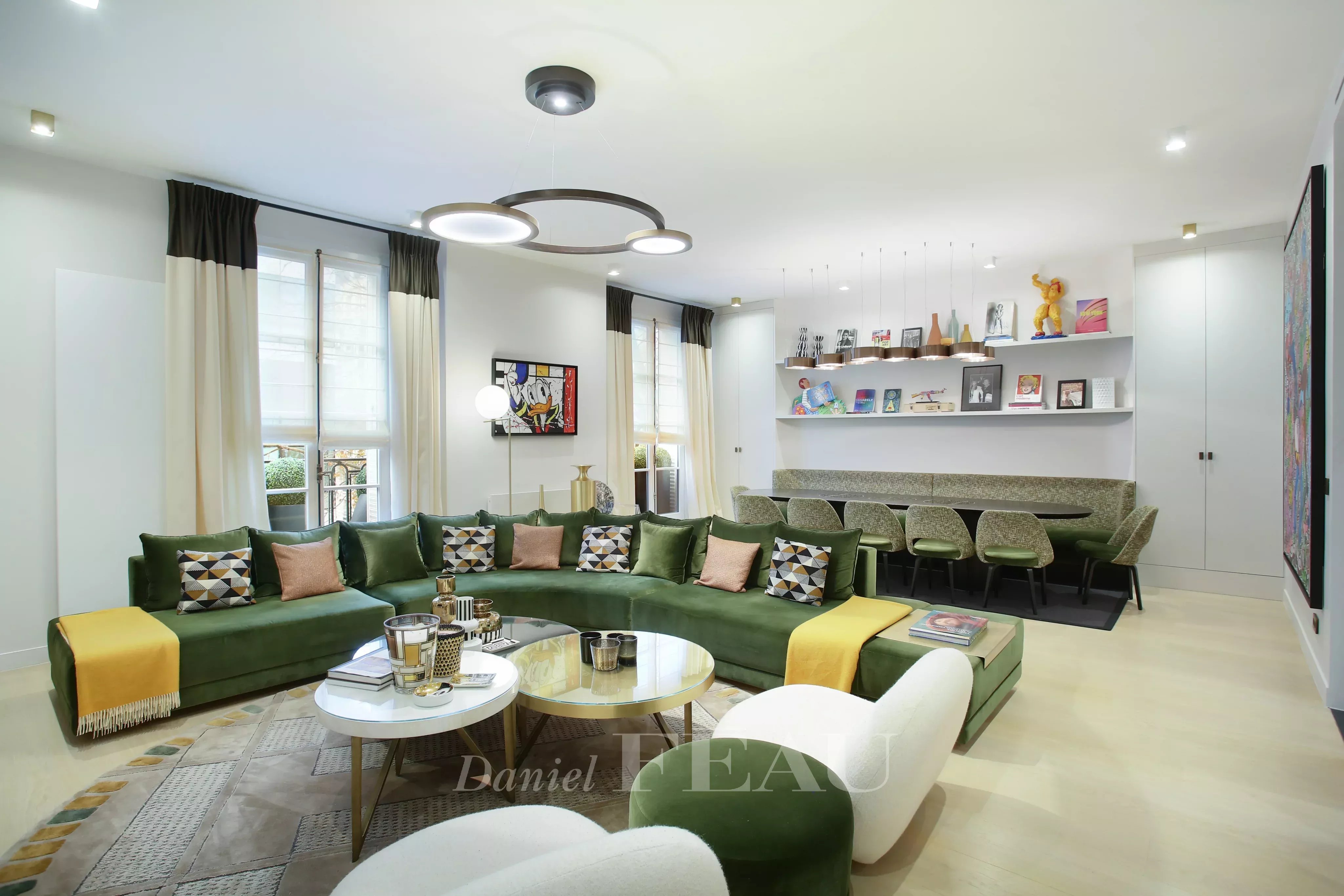 Paris 16th District – A beautifully renovated pied a terre