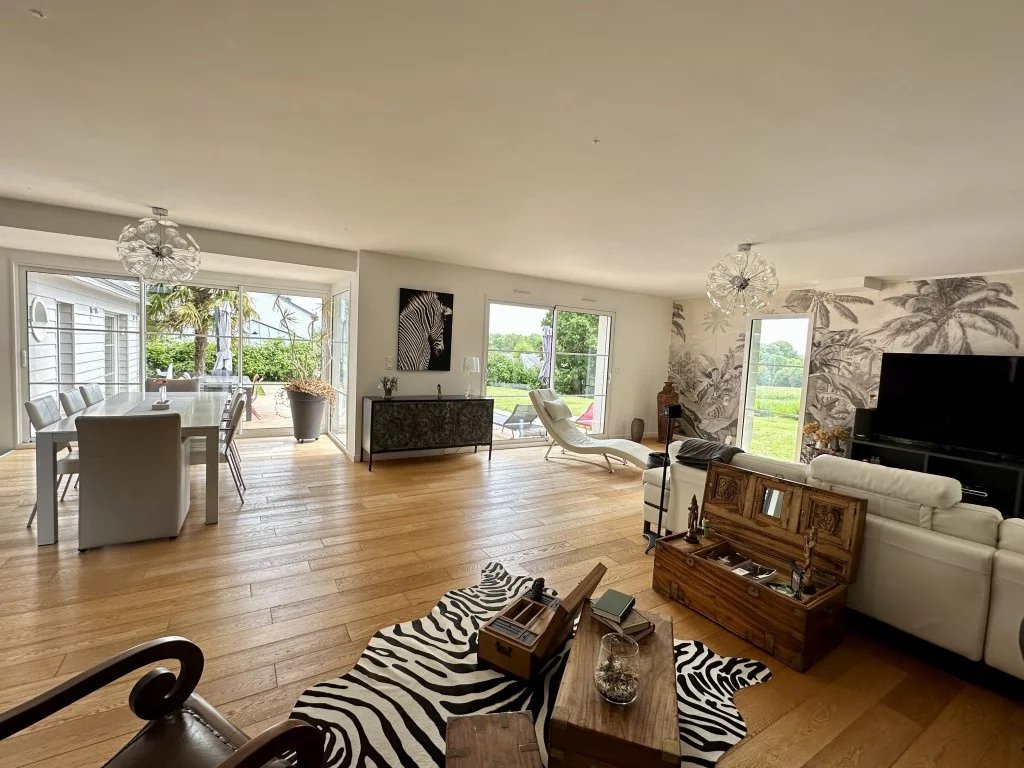 PLOUËR-SUR-RANCE – MAISON CONTEMPORAINE 189 m² – BORDS DE RANCE – PISCINE – 5 CHAMBRES