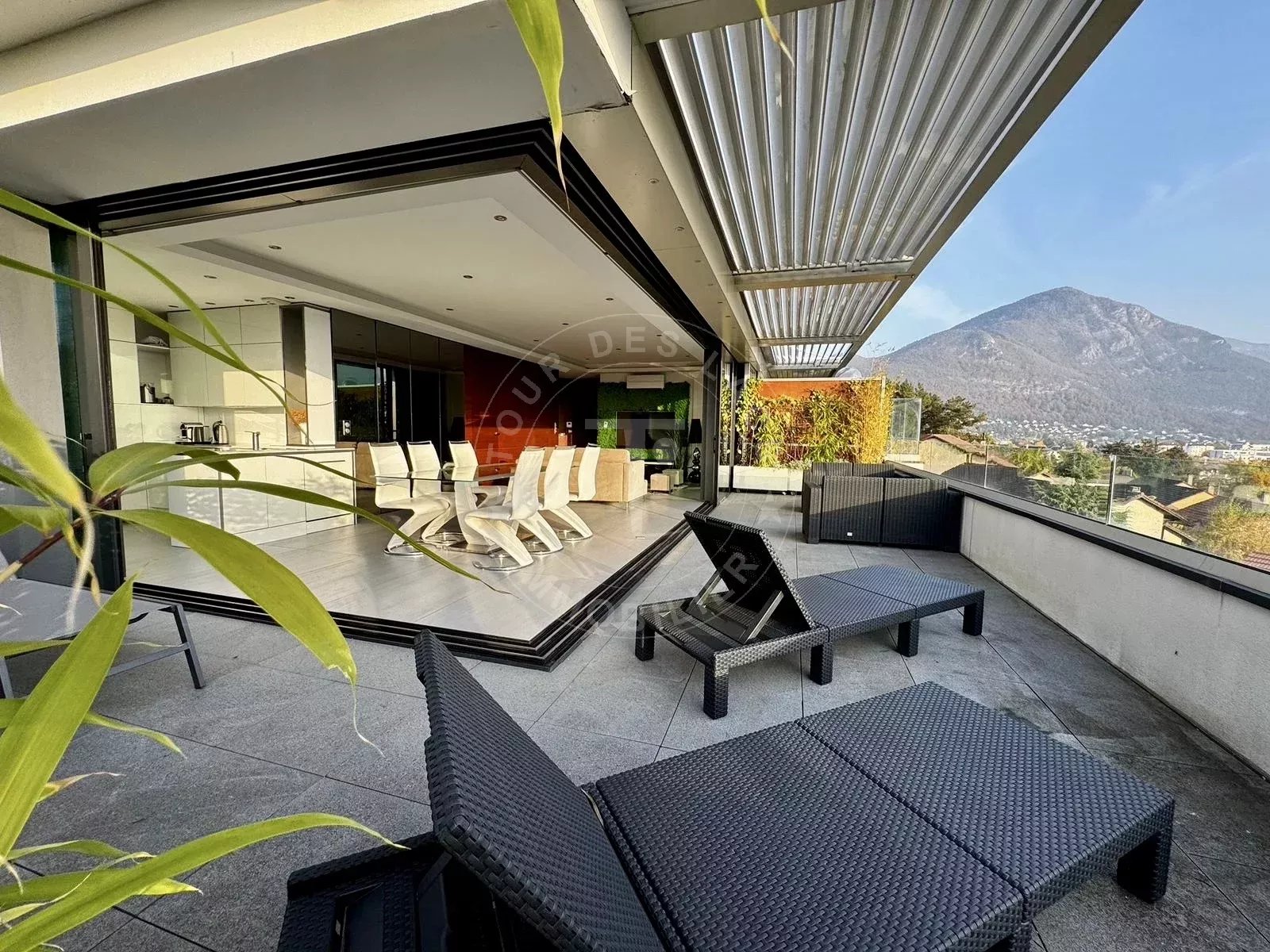 Agence immobilière de 