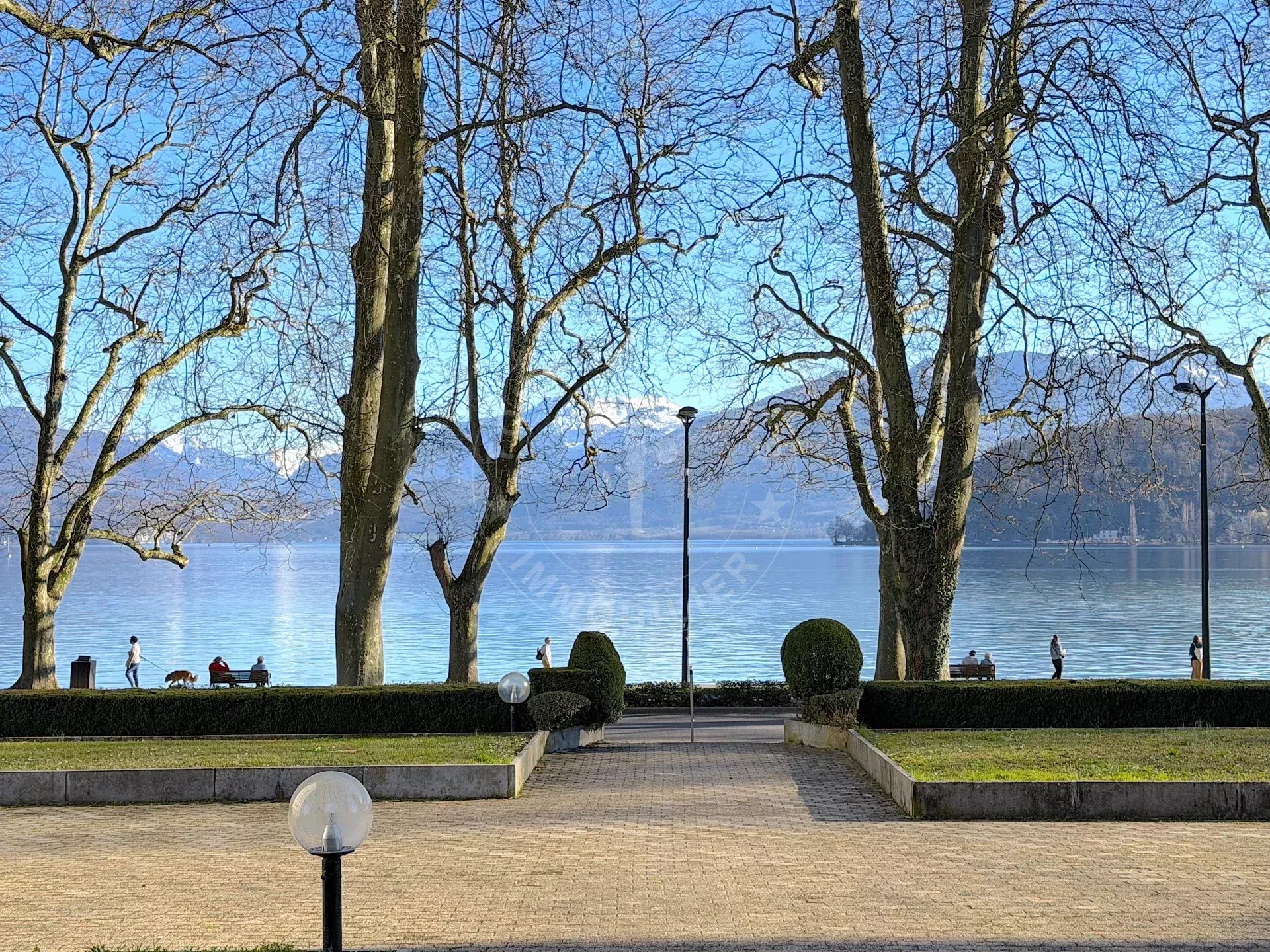 Agence immobilière de 