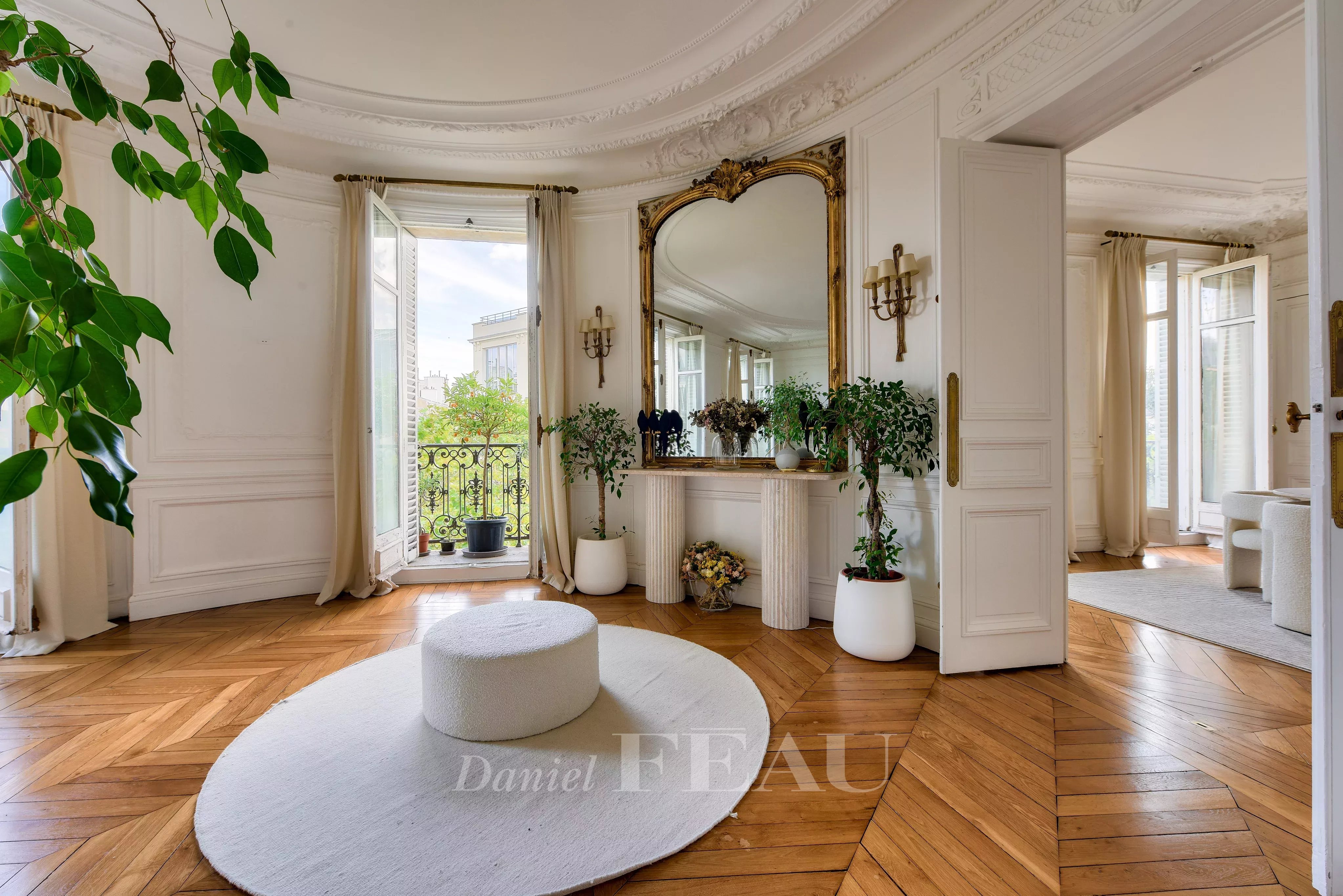 Location Appartement Paris 8ème