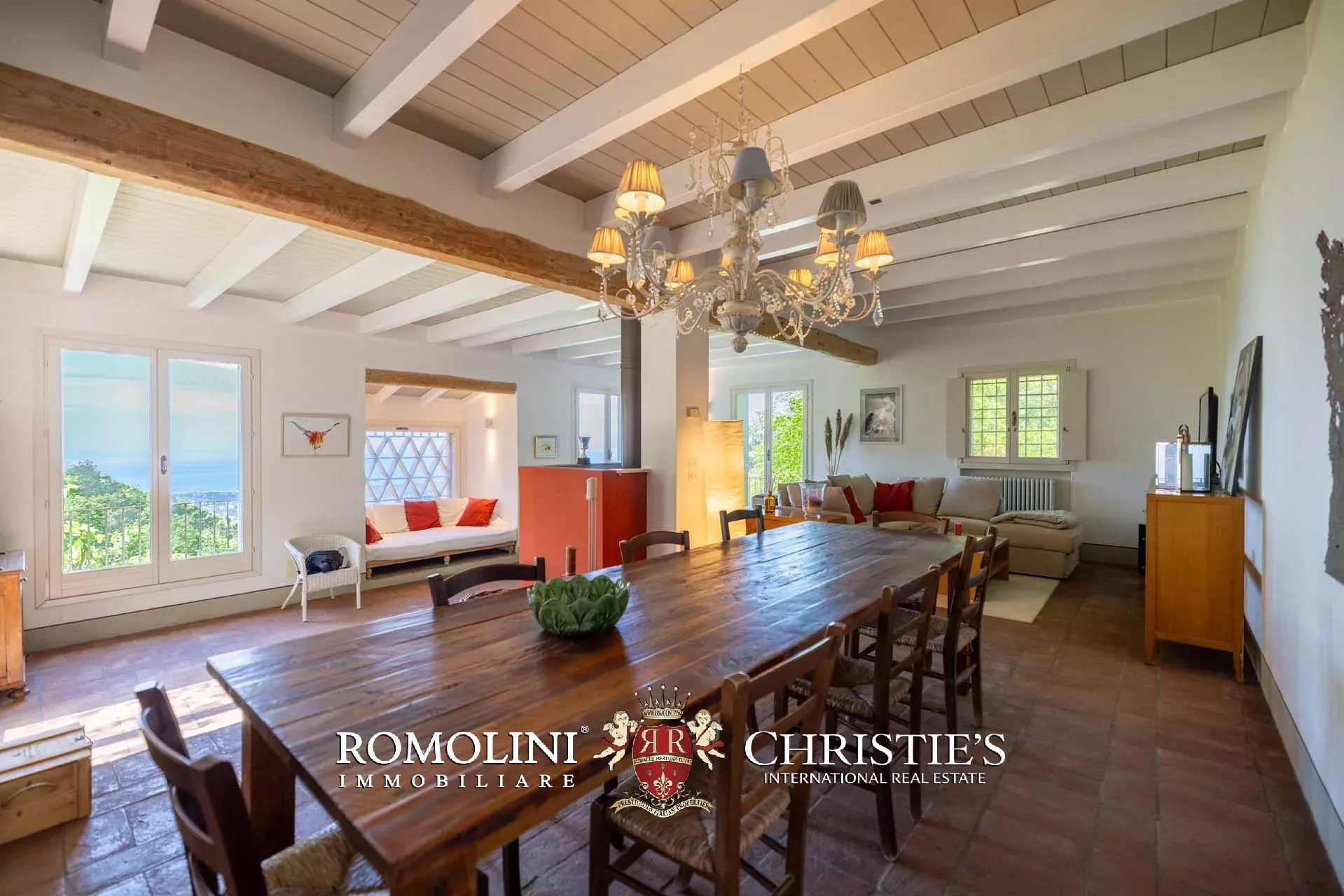 4 Bedroom Villa/Townhouse's Image 19