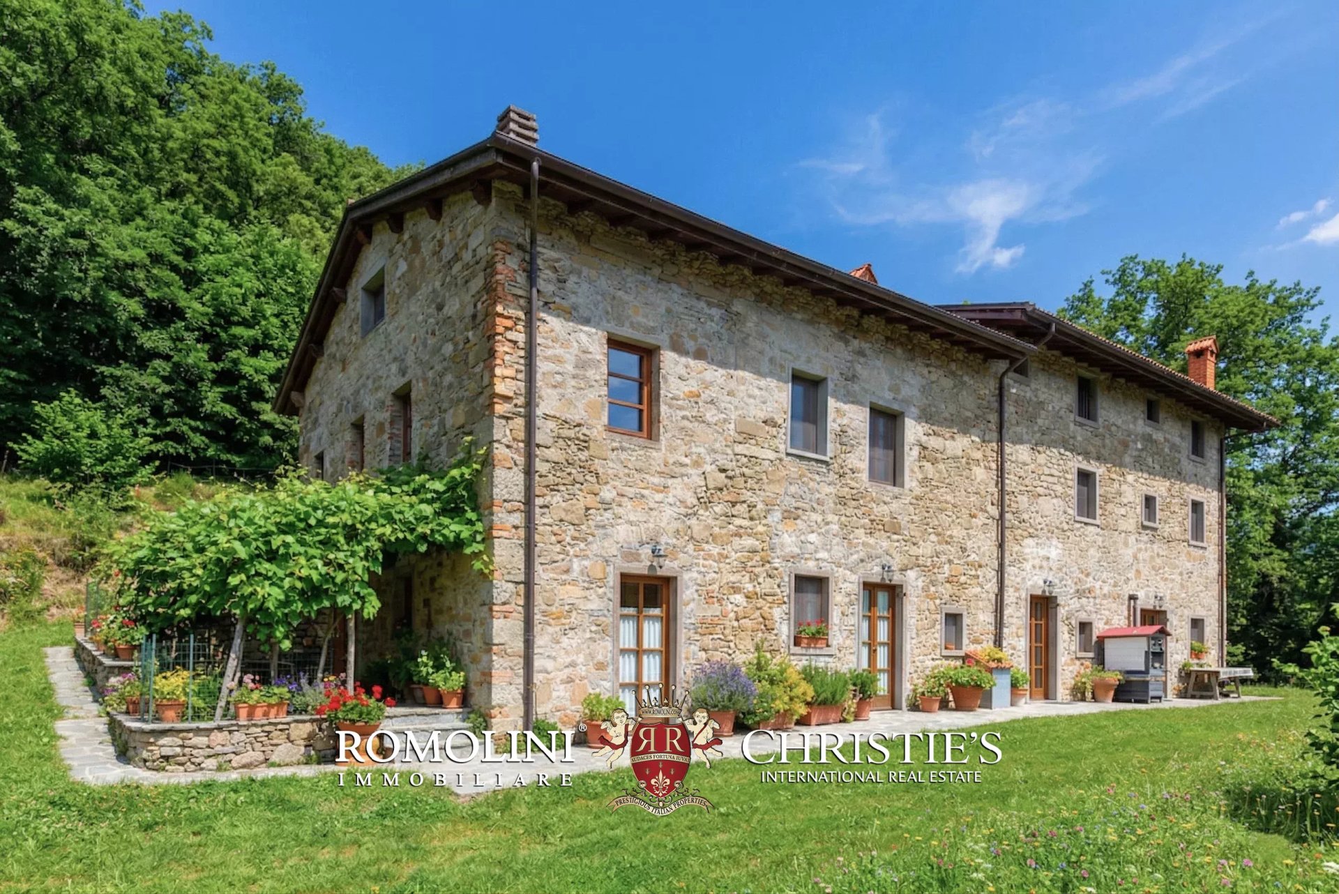 11 Bedroom Villa/Townhouse's Image 10
