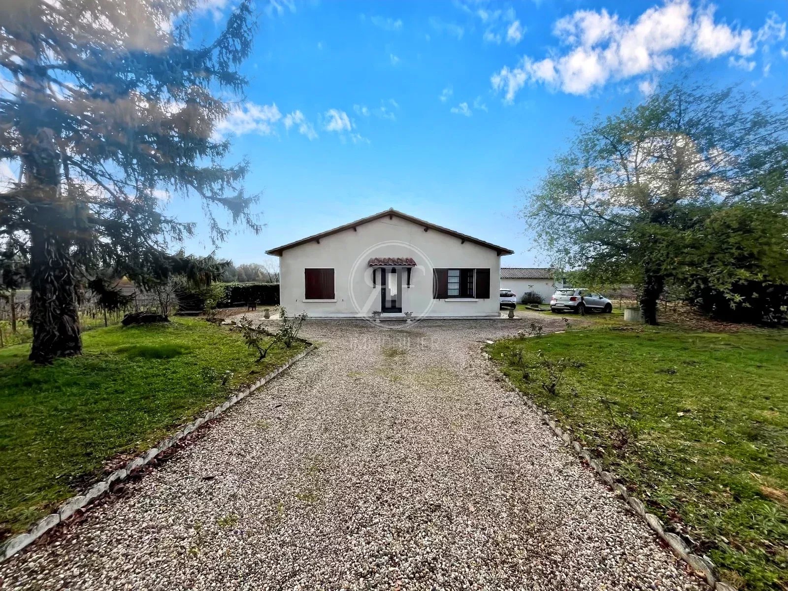 Agence immobilière de 