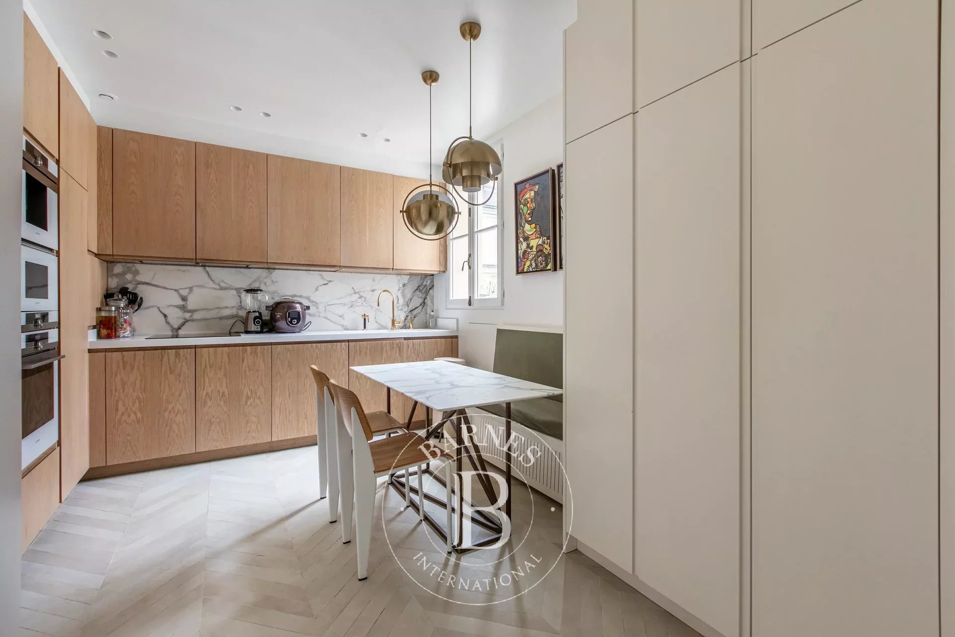 Daire Paris 8ème - picture 10