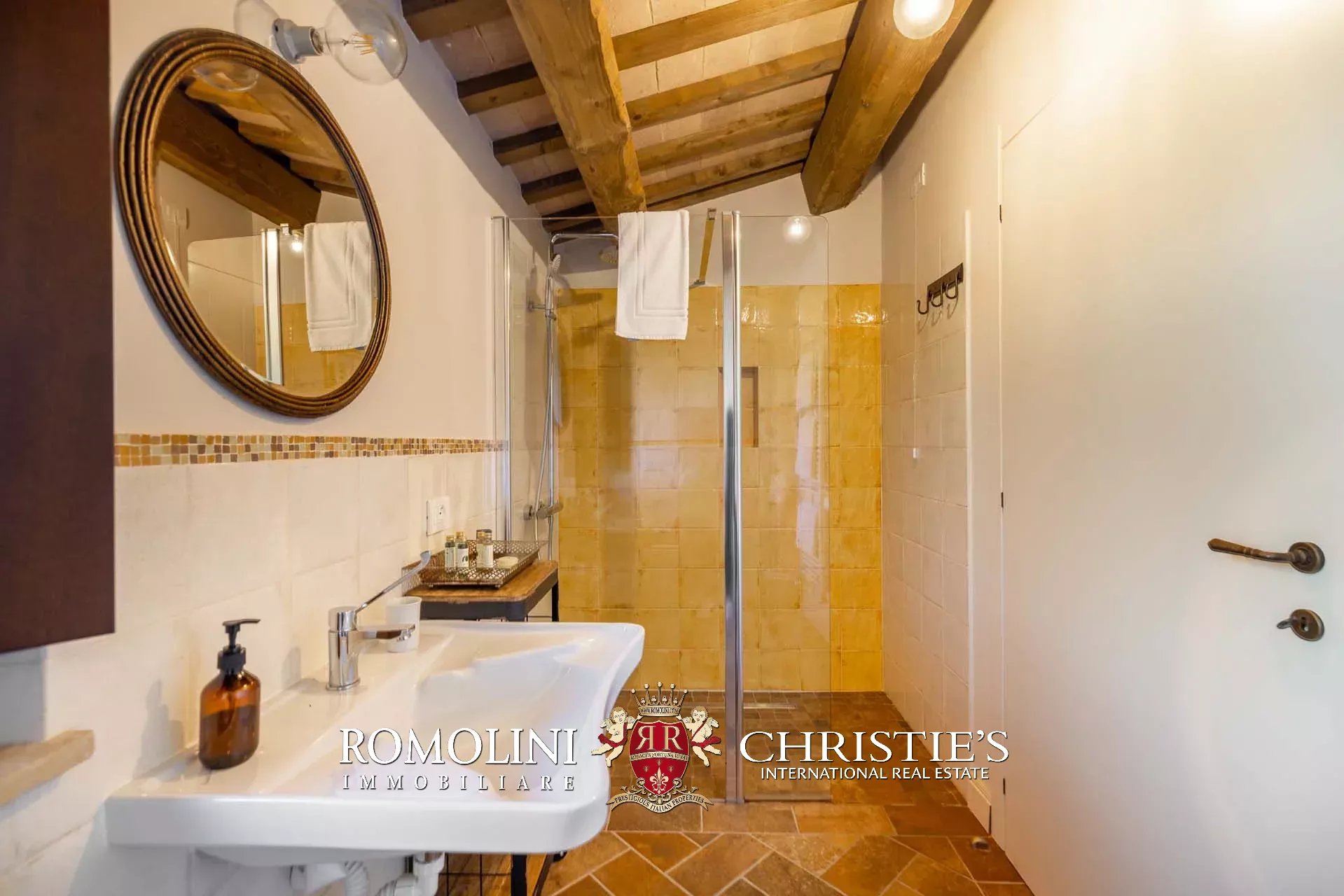 9 Bedroom Villa/Townhouse's Image 62