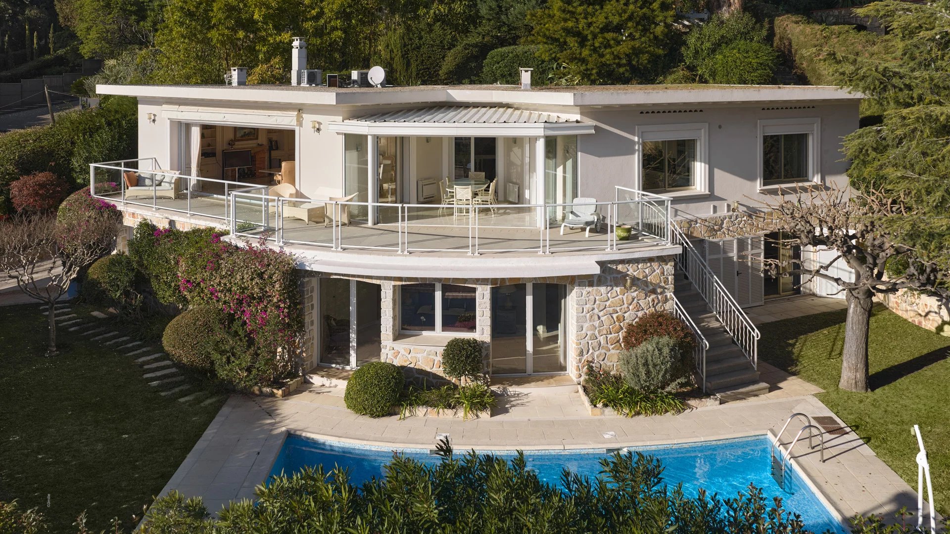 Panoramic Sea View Villa – Prestigious Address in La Croix des Gardes