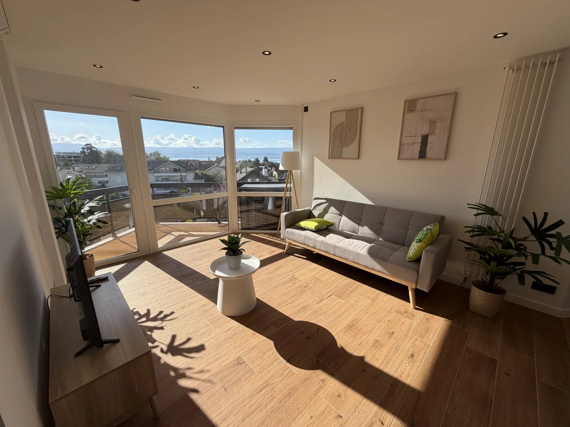 Thonon-les-Bains   Appartement T3 rénové de 75 m2 avec vue d