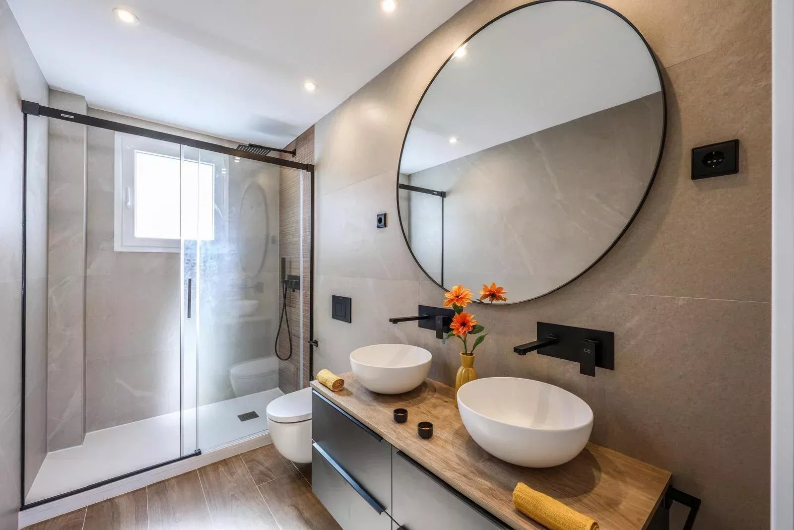 Modern and Bright Apartment on Paseo de la Castellana - picture 21