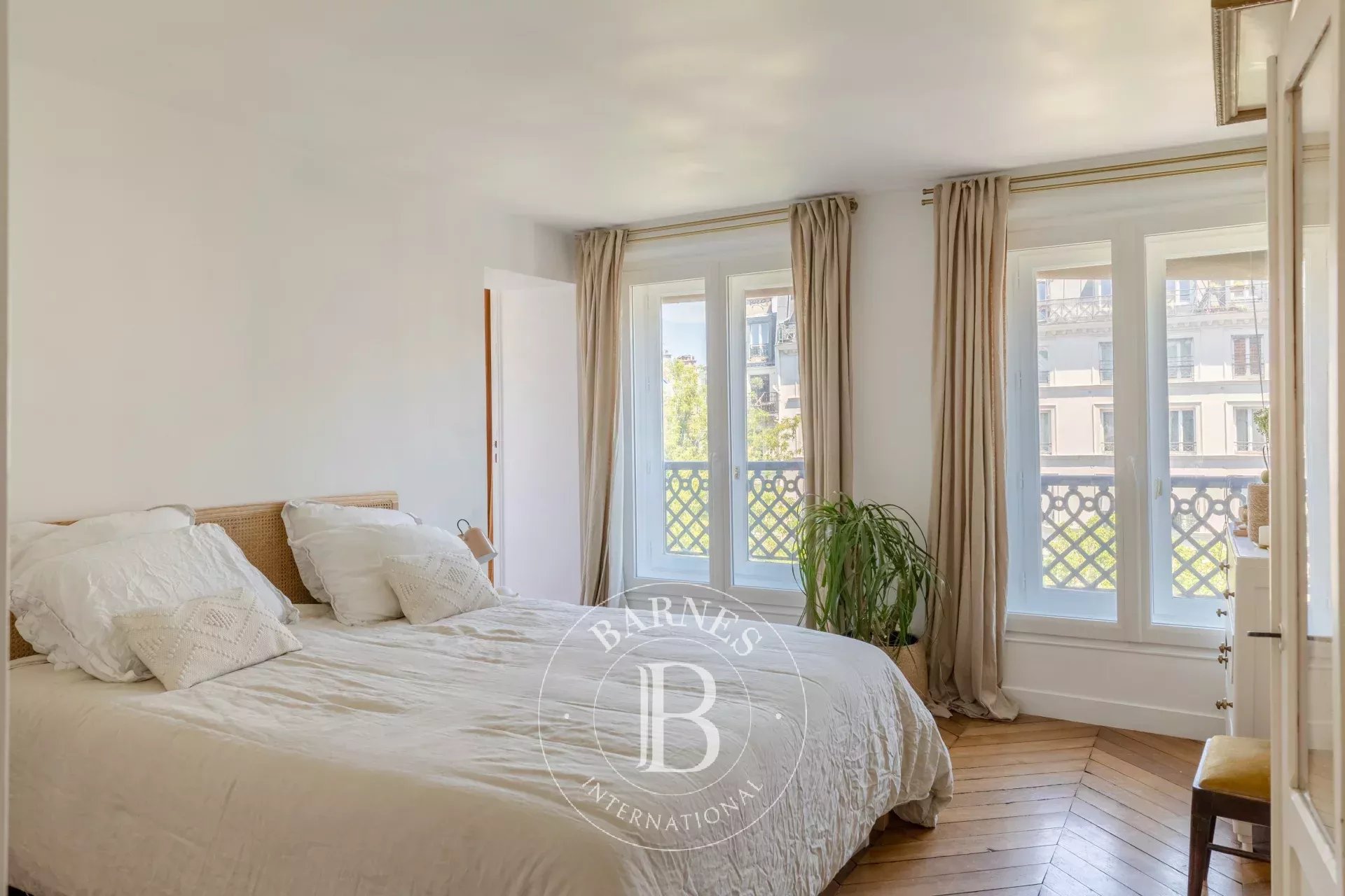 Daire Paris 3ème - picture 17