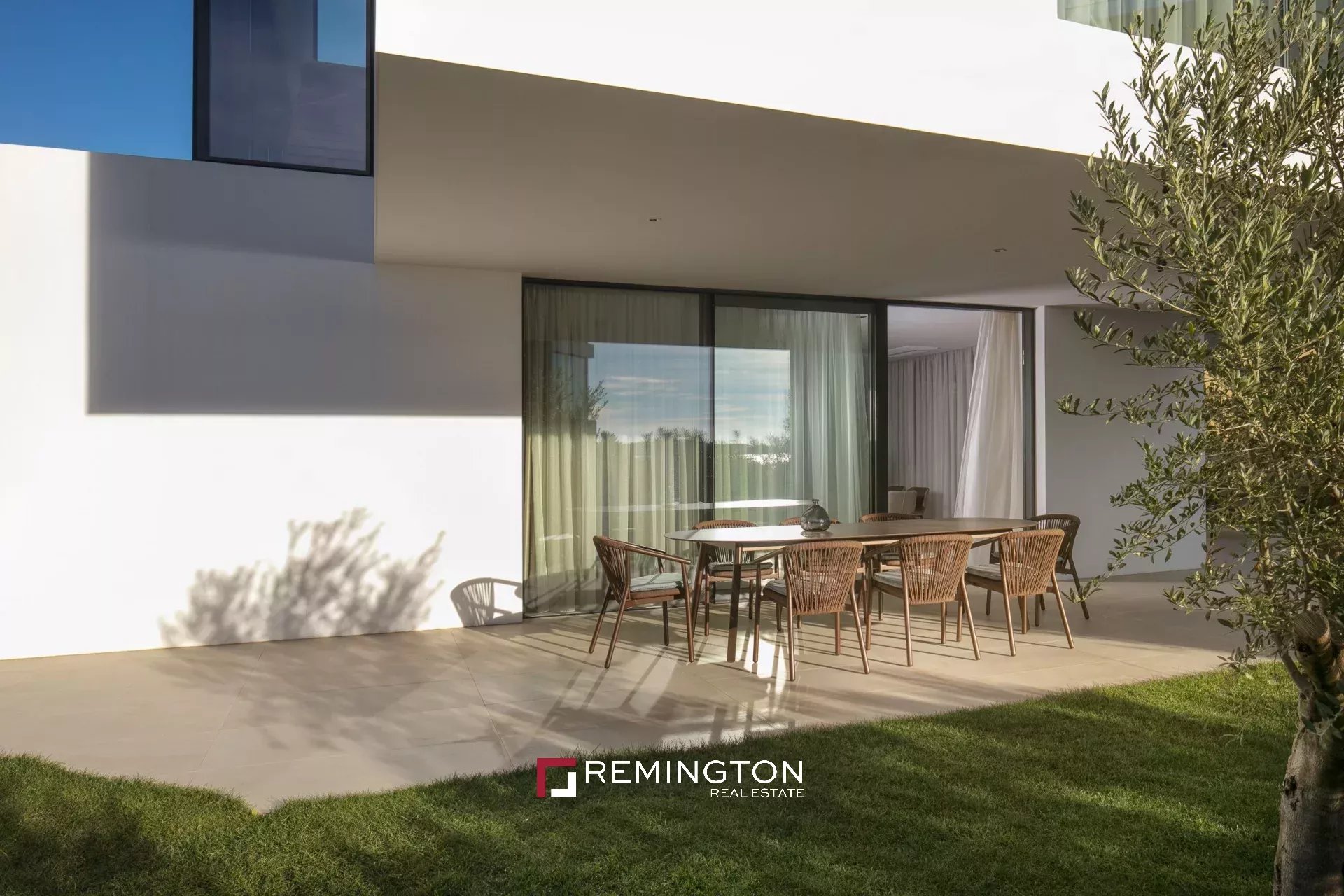 4 Bedroom Villa/Townhouse's Image 10