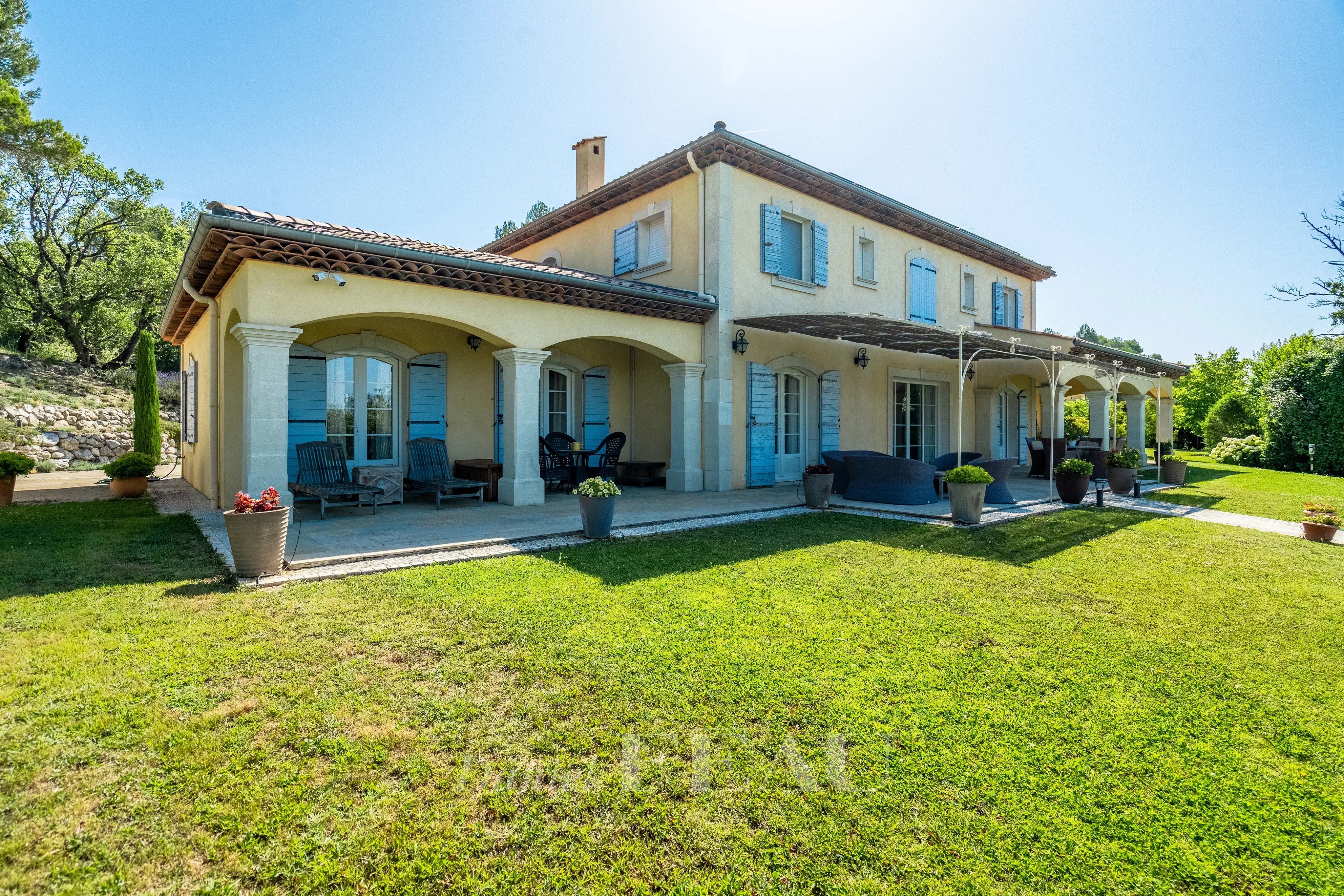 Pierrevert – A superb property in a prime location