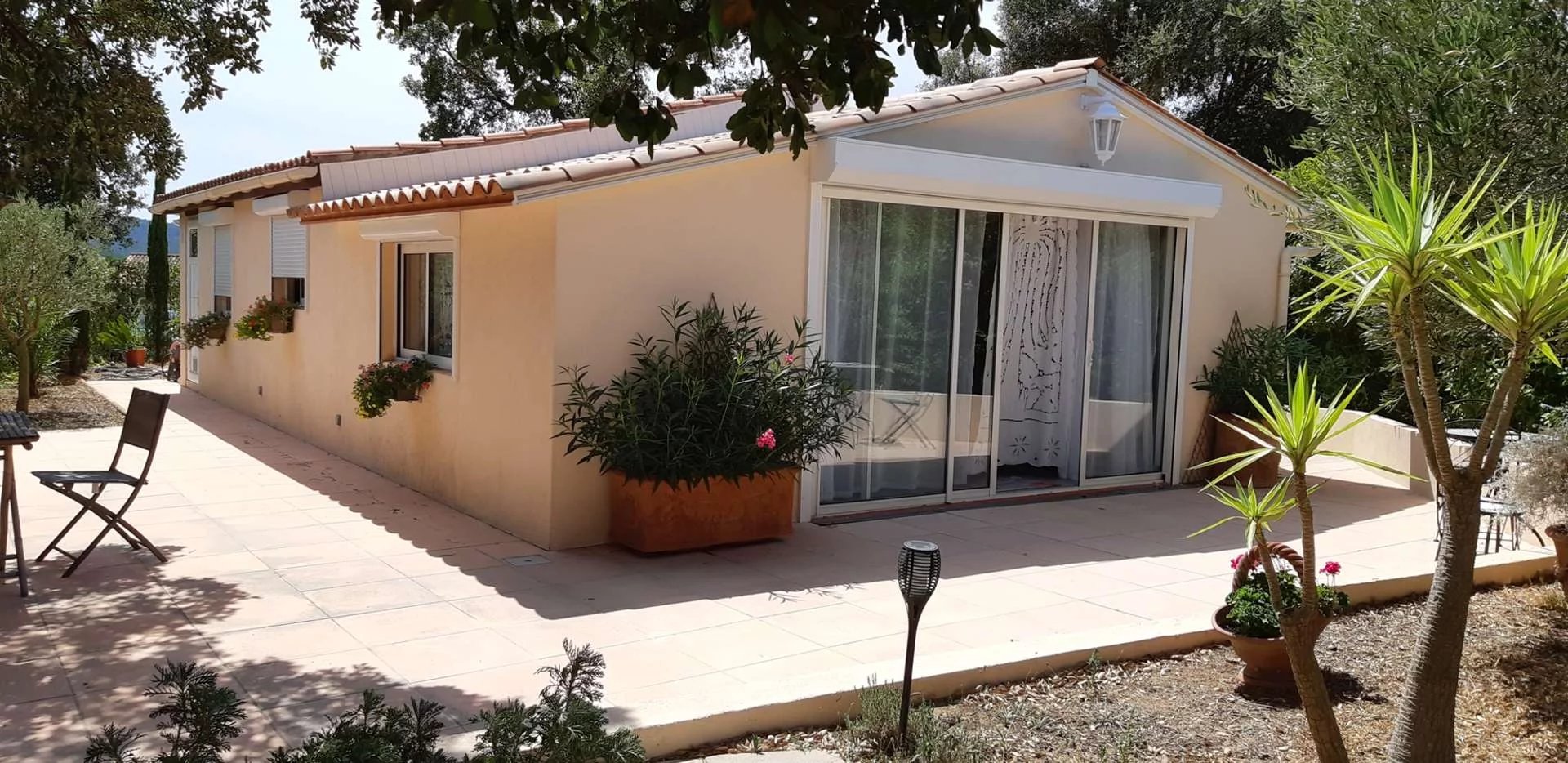 Ref. 9573 - OCCUPIED TERM SALE - ROQUEBRUNE-SUR-ARGENS (83)