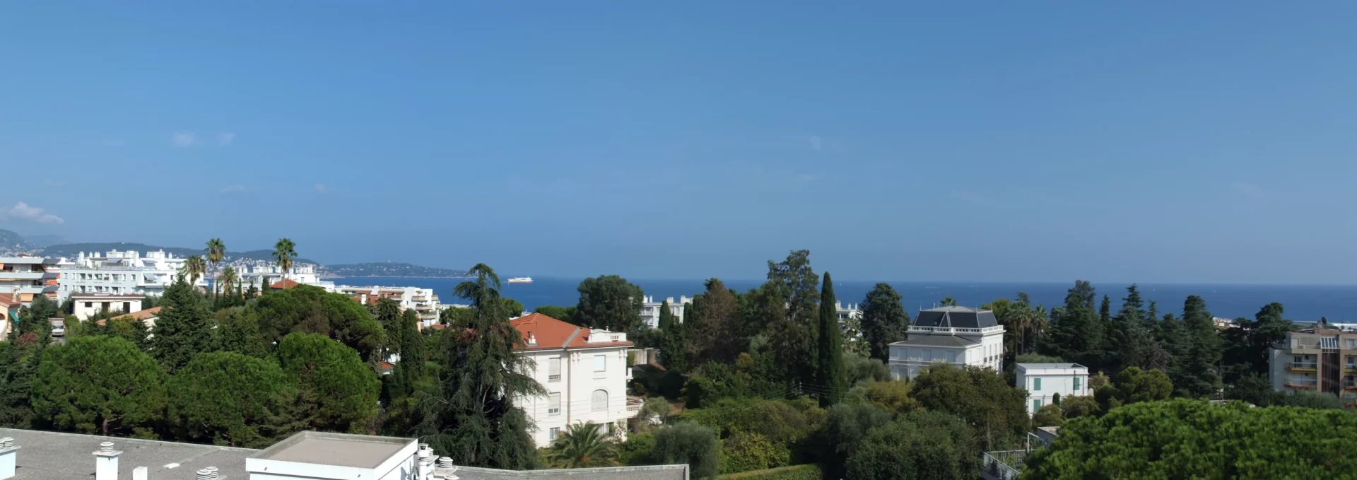 Agence immobilière de AZUR LOC INVEST