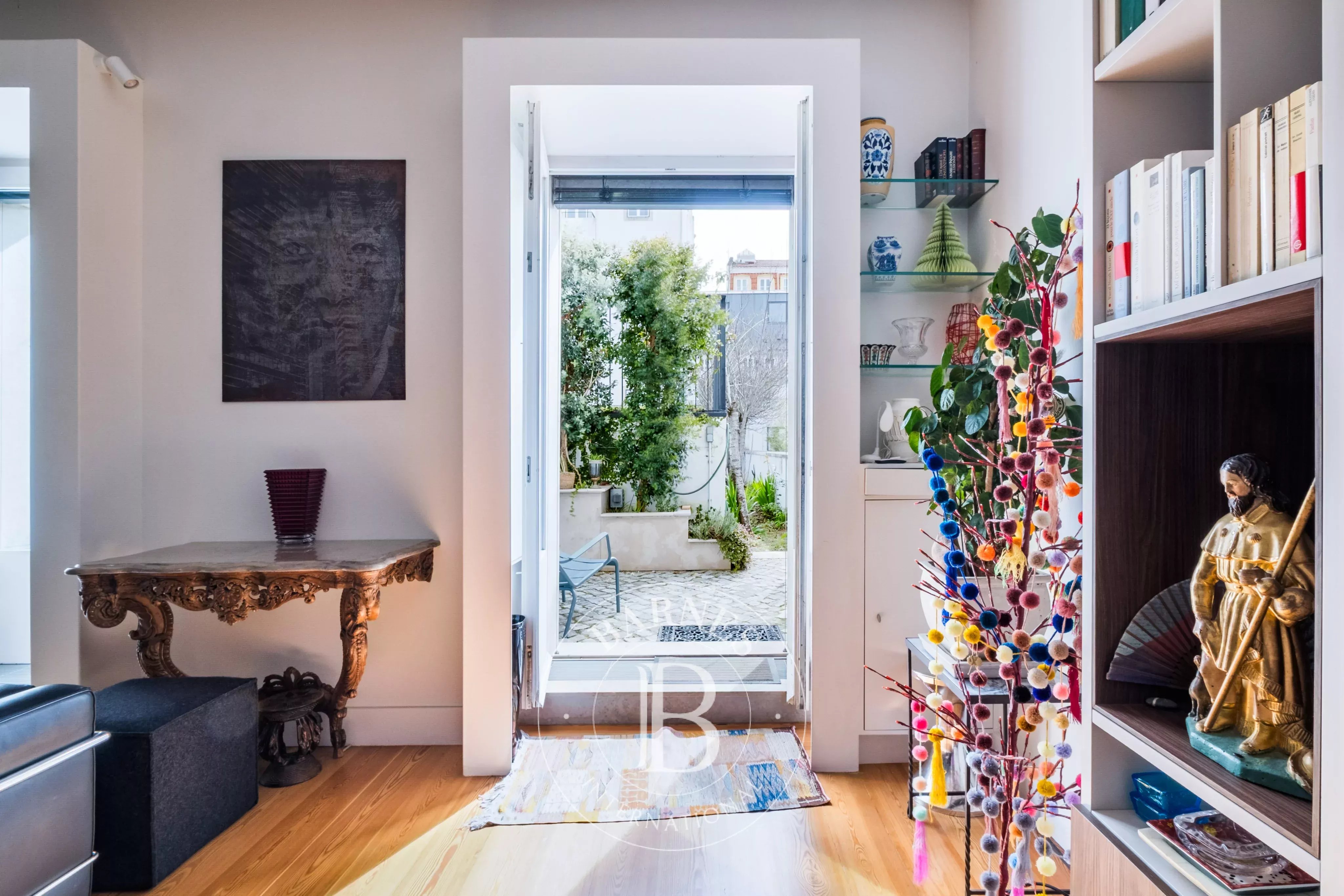 Emplacement, emplacement, emplacement