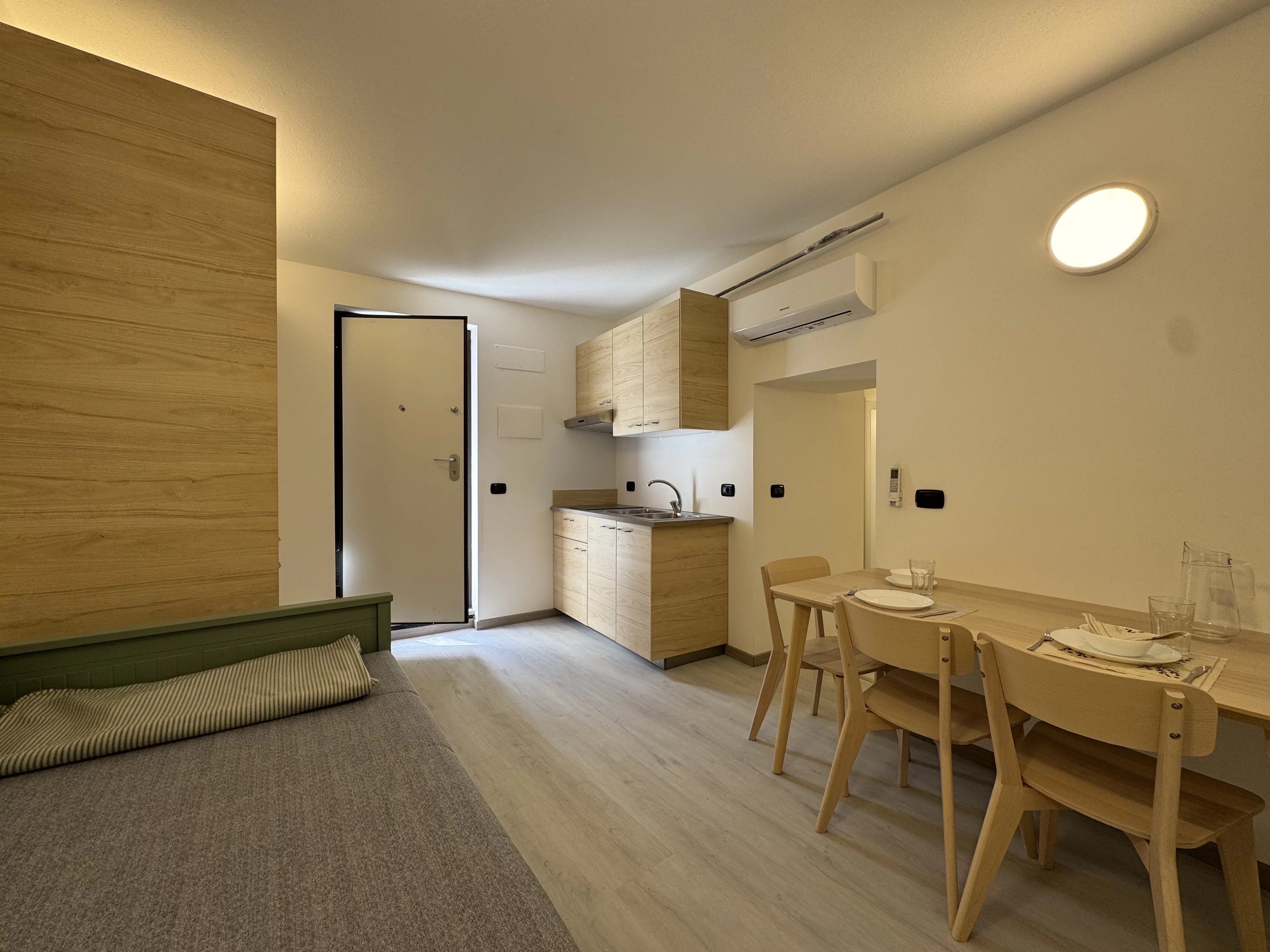 STUDIO APARTMENT RENOVATED IN THE CENTER — photo 4