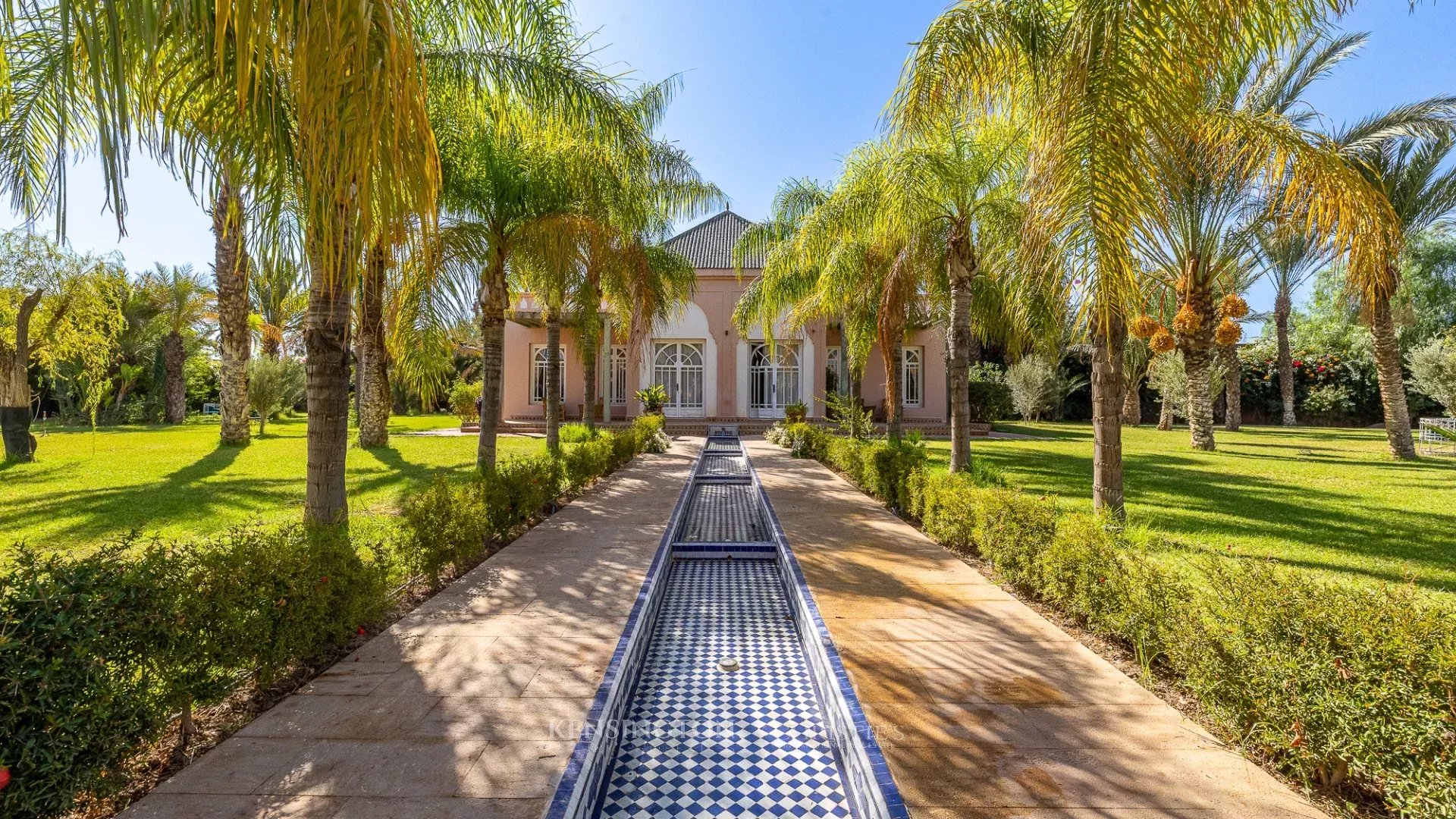 14 Bedroom Villa/Townhouse's Image 21