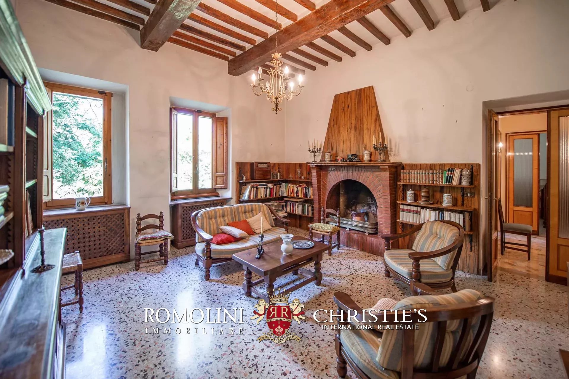 6 Bedroom Villa/Townhouse's Image 26