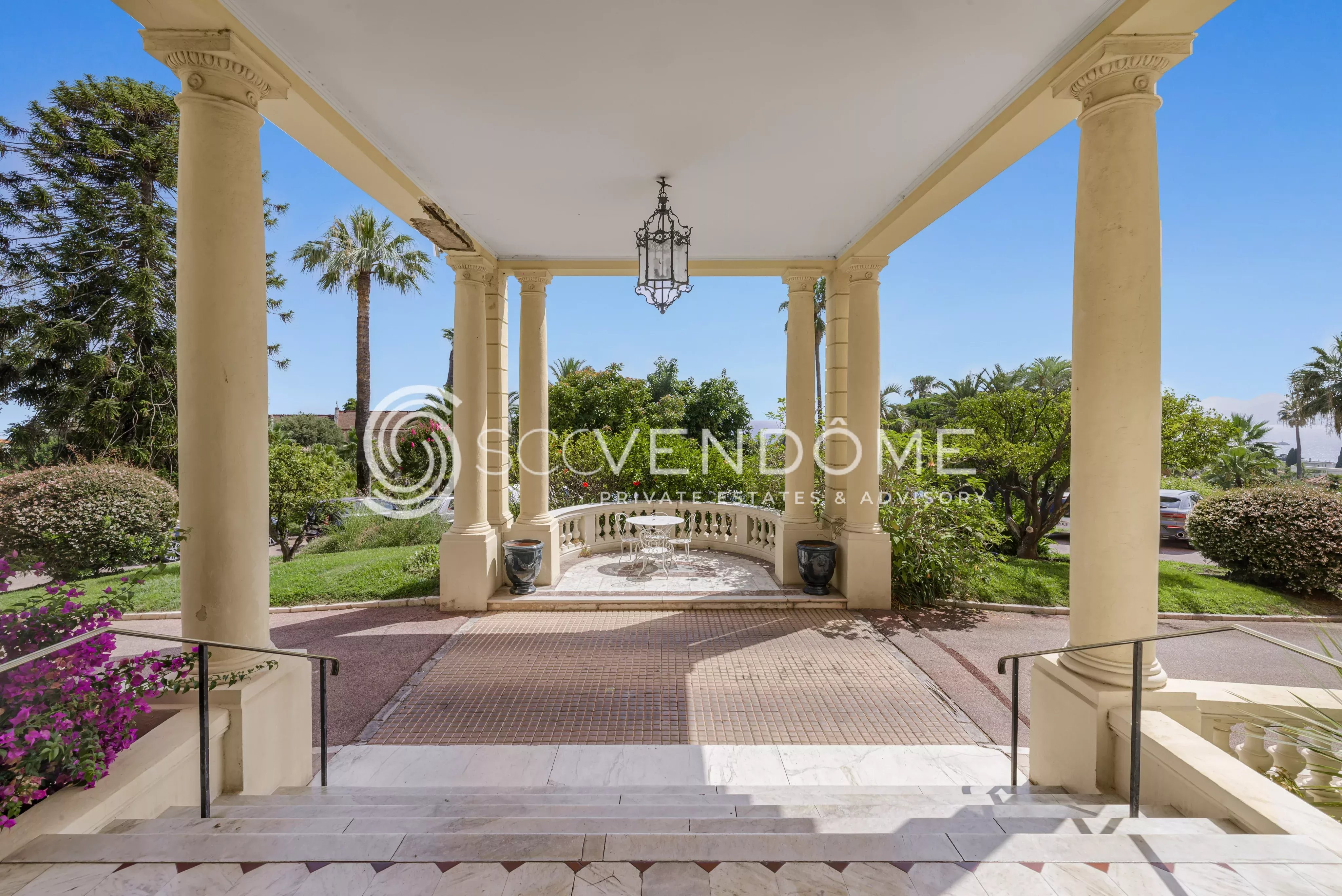 CANNES CALIFORNIE APPARTEMENT A RENOVER A VENDRE
