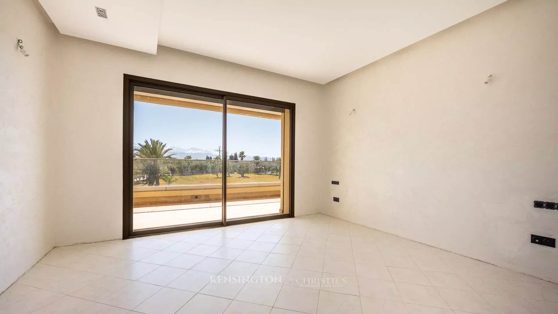 7 Bedroom Villa/Townhouse's Image 30