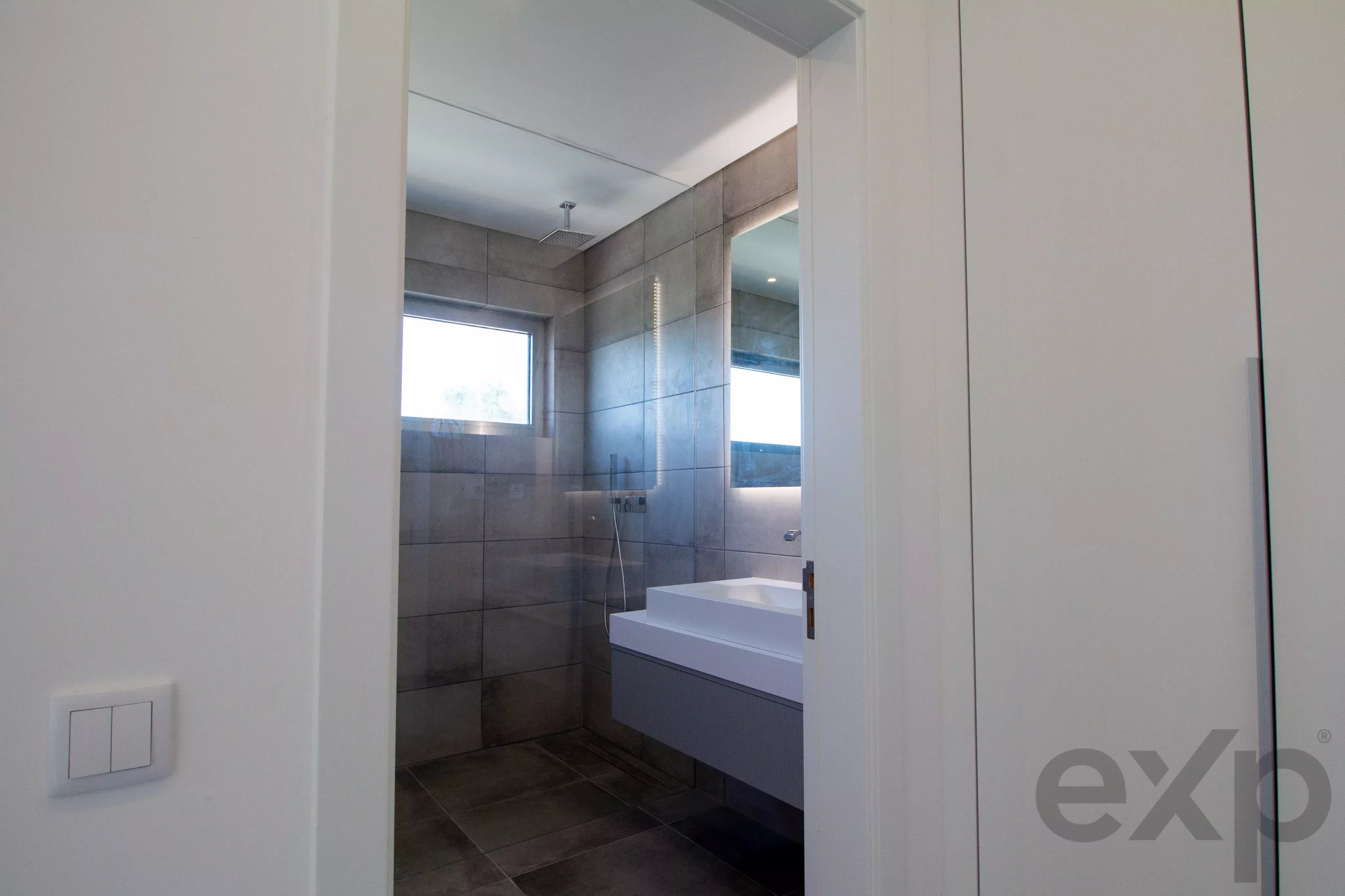 Luxury Contemporary Home with Sea View in Ferragudo 87049638 image 38