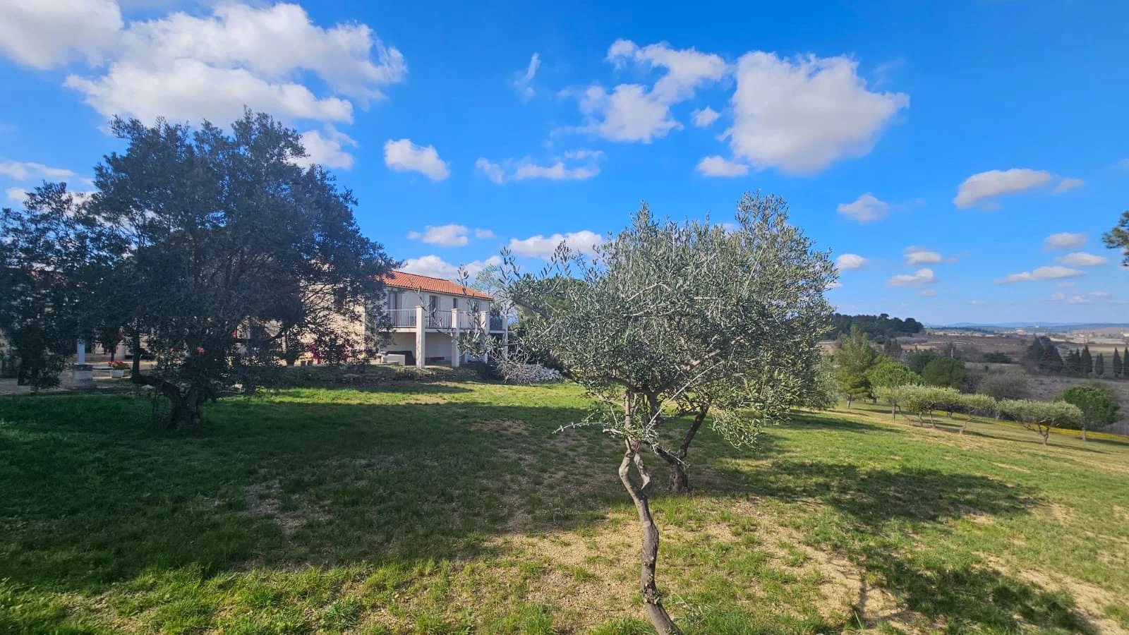 Sale House Ouveillan