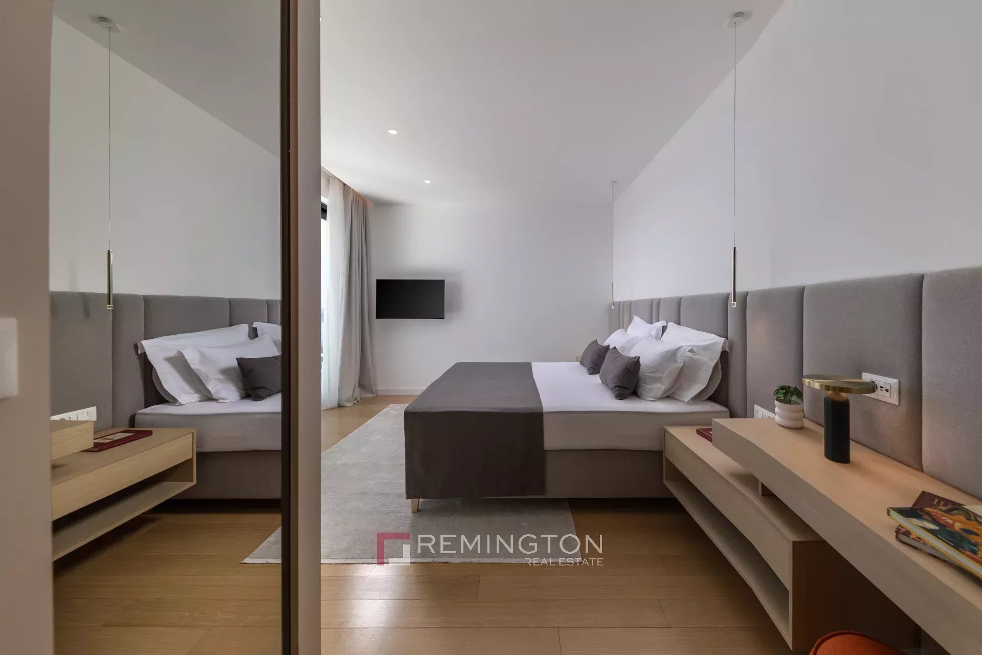 5 Bedroom Villa/Townhouse's Image 18