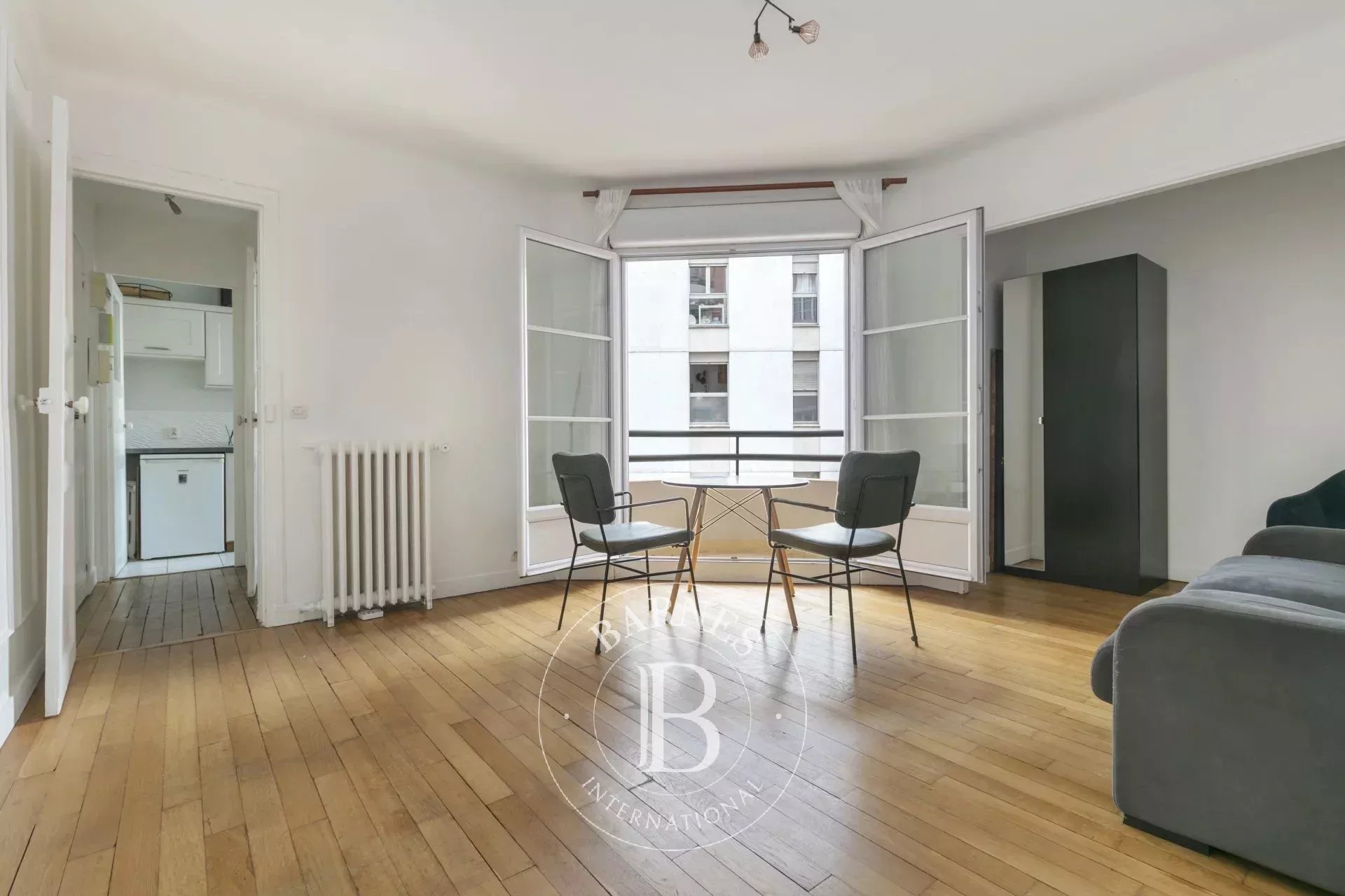 Apartment Paris 75016  -  ref 87103708 (picture 1)