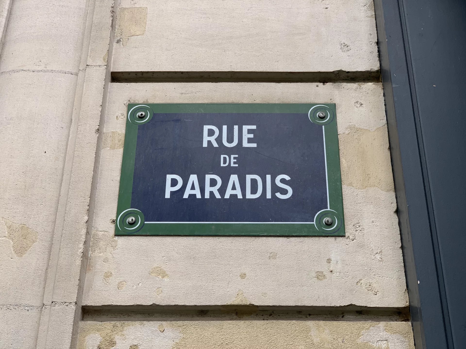 Studio Rue de Paradis -  A RENOVER - Image 1