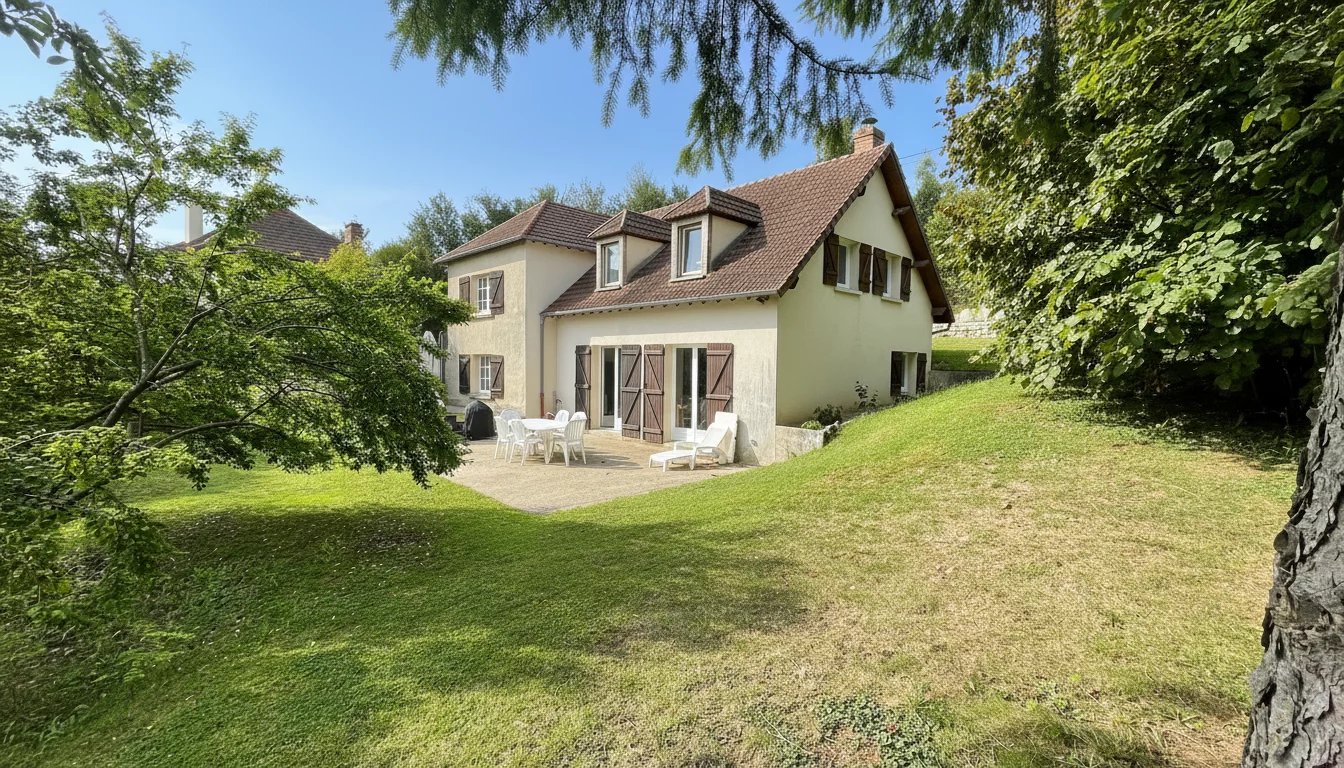 THOIRY PROCHE - MAISON 6 CHAMBRES